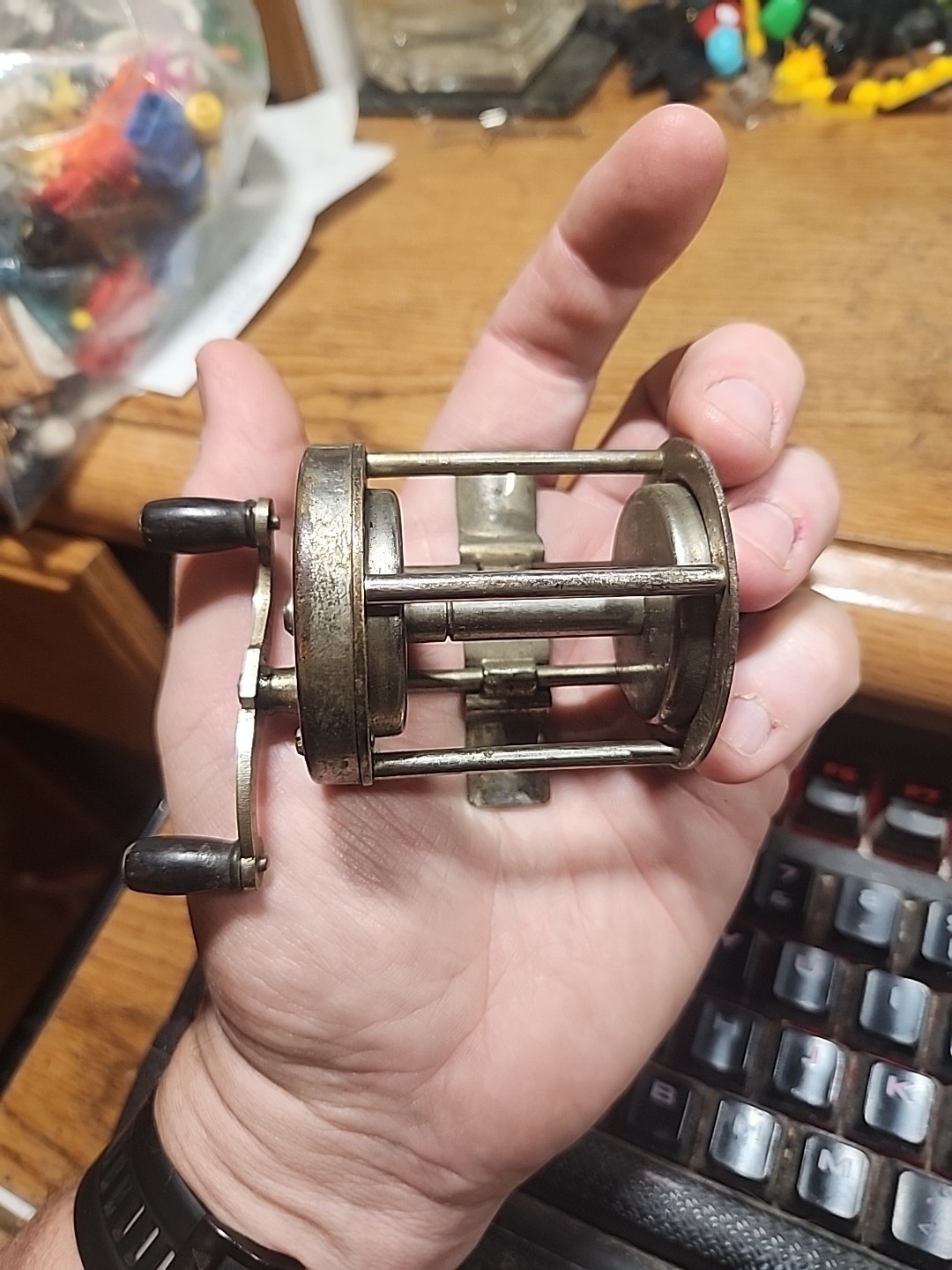 Vintage Defiance Star Reel Co. Fishing Reel Metal Conventional Bait Casting