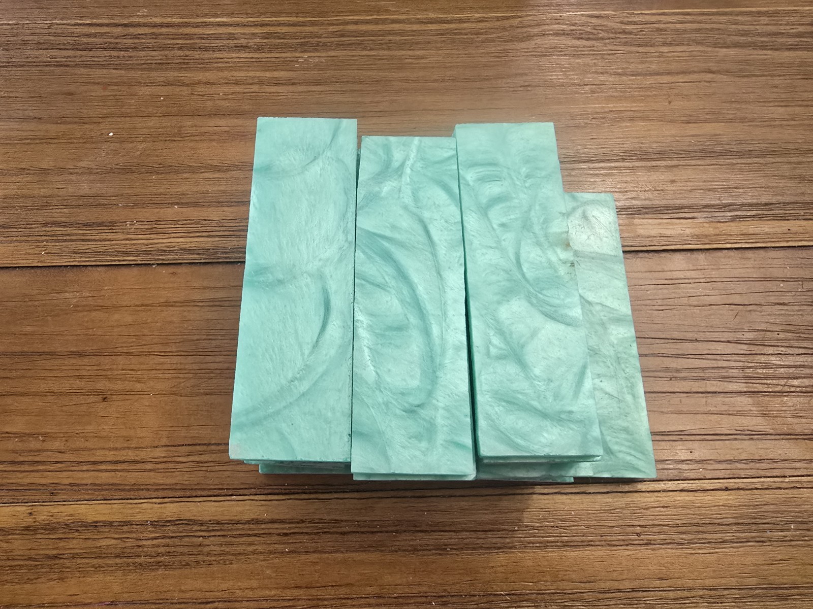 16 PAIRS OF EMERALD SWIRL ACRYLIC KNIFE SCALES 5" X 1  1/2" X 3/16"