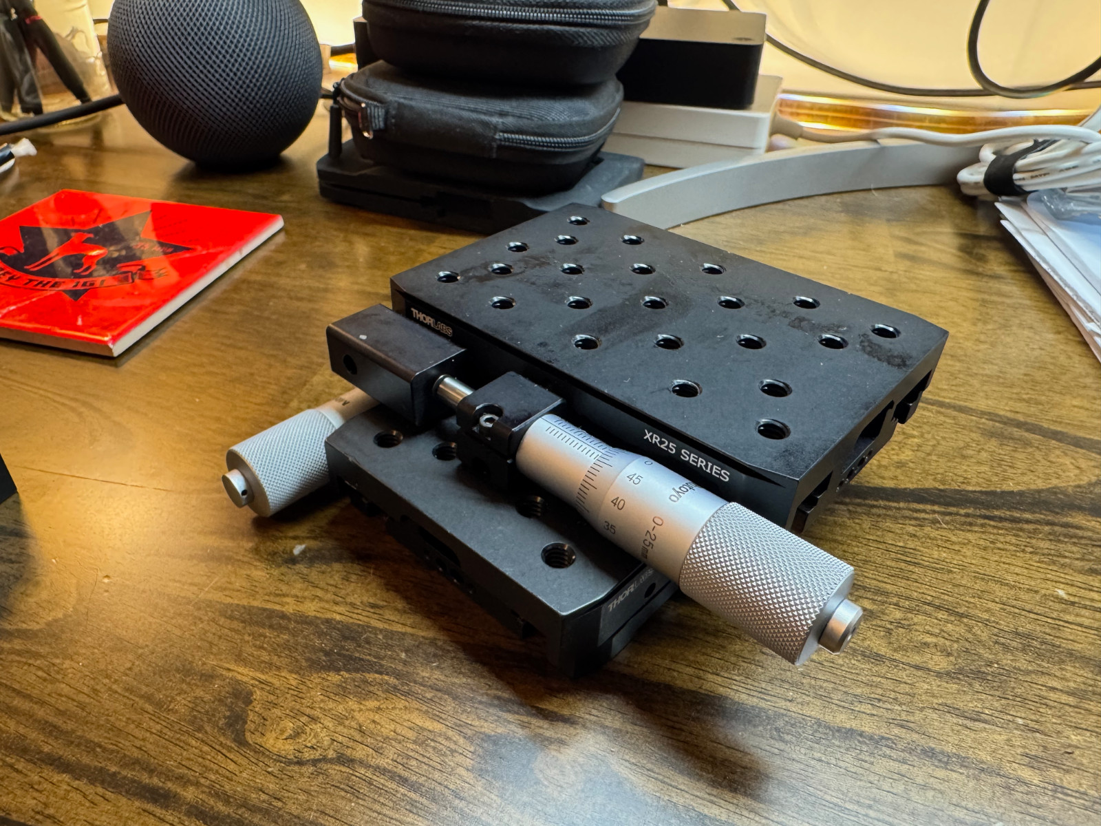 Thorlabs lot - linear translators and optical equipment