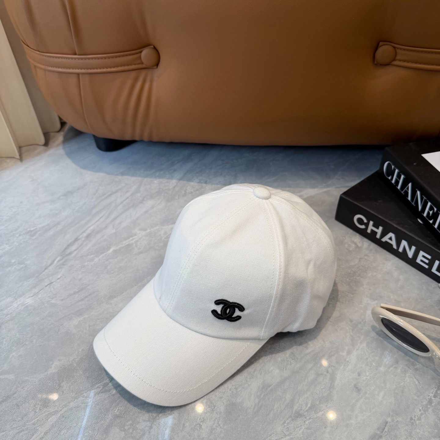 CELINE New Baseball Cap: A Trendy Style for Both Men and Women