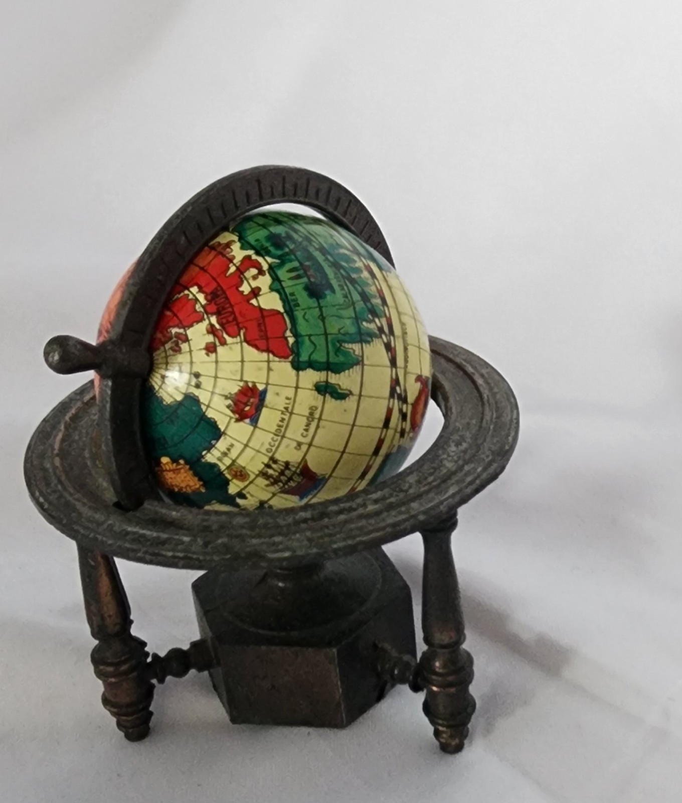 Vintage Globe Metal Pencil Sharpener Collectible