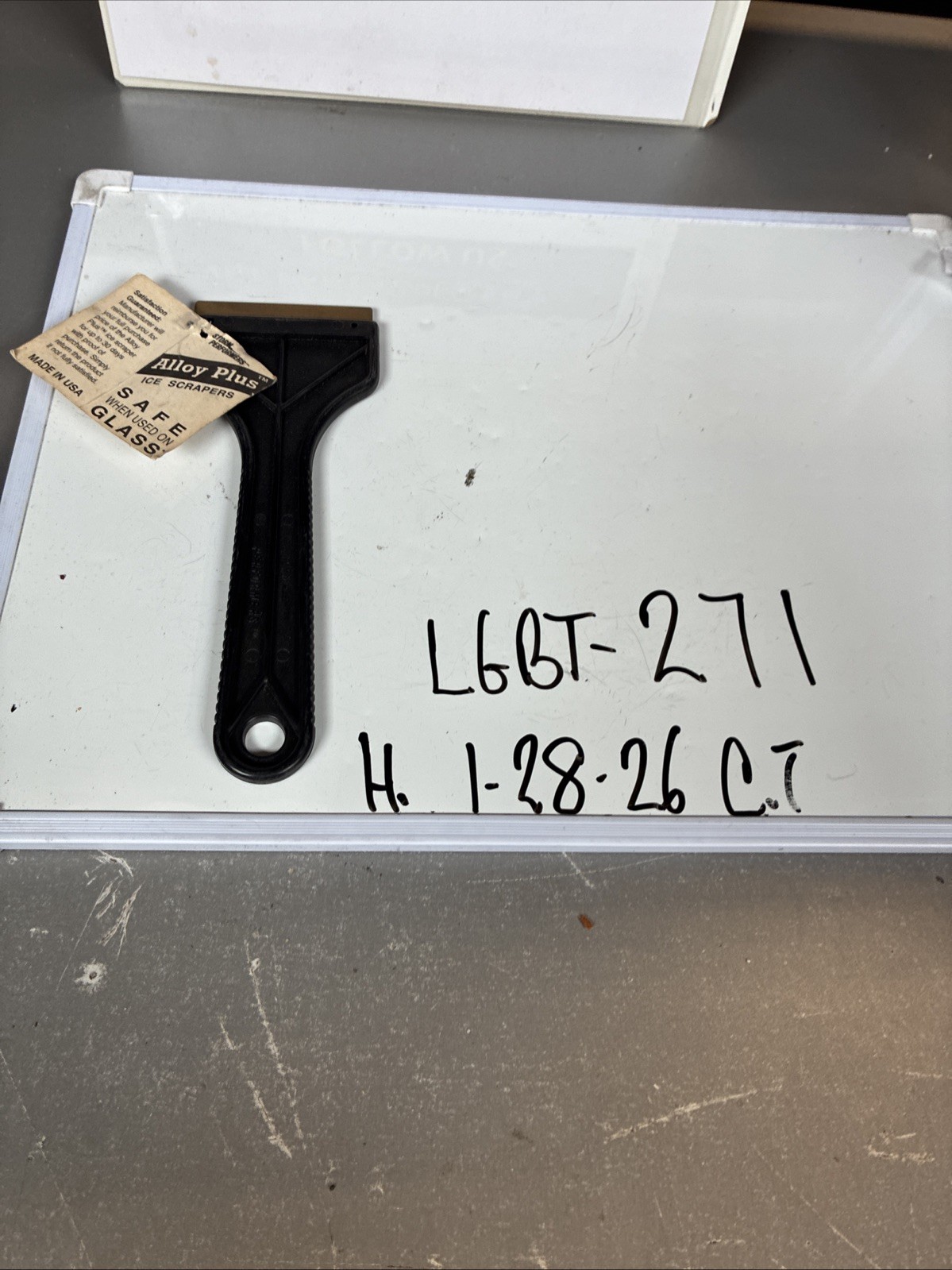 Ice Scraper Tool, 7 Inch Black  Window Ice Scraper With 3 Inch Blade Metal