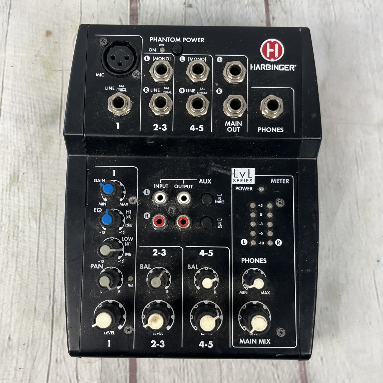 Harbinger L502 5-Channel LVL Series 5 Channel Mixer No Power Cord