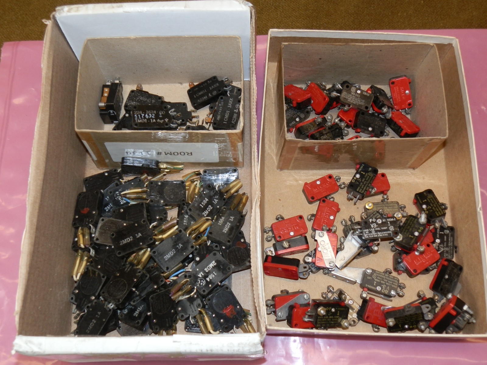 Lot of 100+ Used Micro Switches - Micro - Robertshaw - Arco -