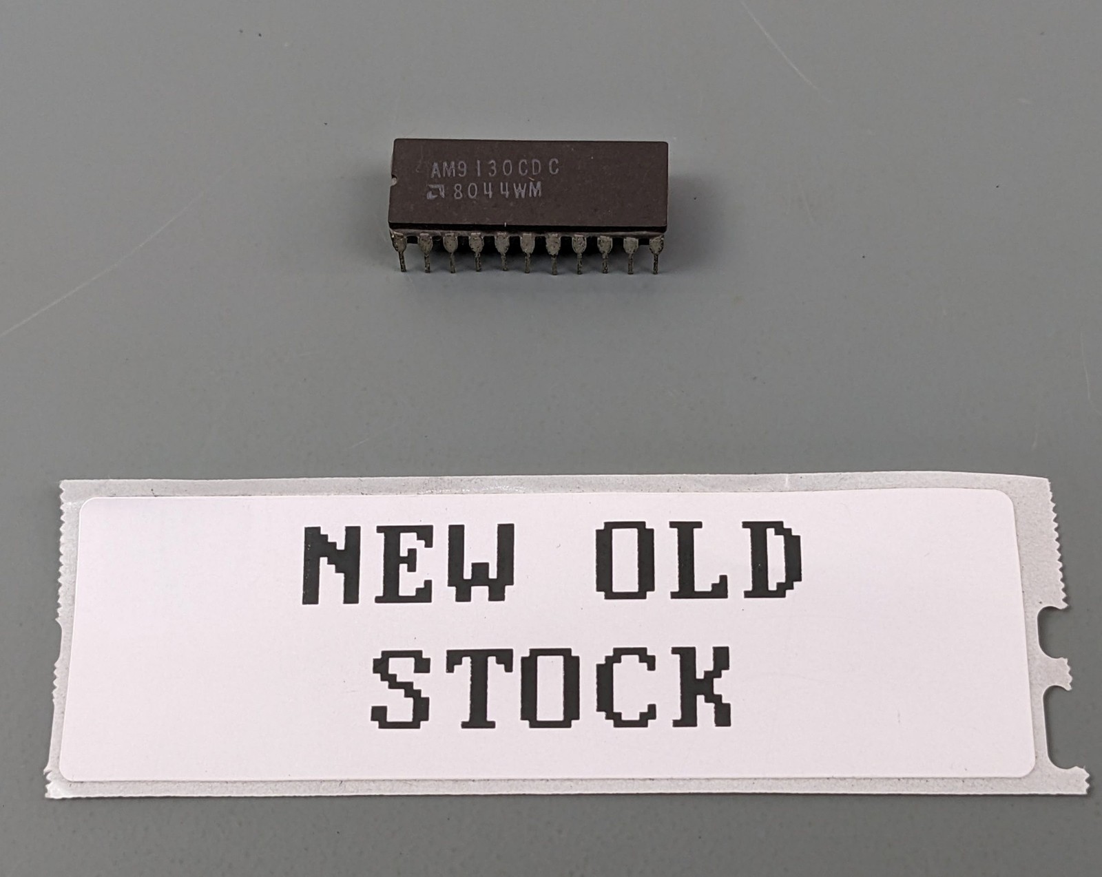AMD AM9130CDC 1024 x 4bit Static RAM, 4096bit SRAM IC, NOS ~ US STOCK!