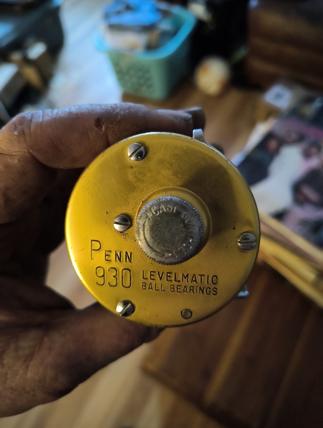 Penn 930 Levelmatic BaitCasting Fishing Reel Vintage Right Hand Gold Made in USA