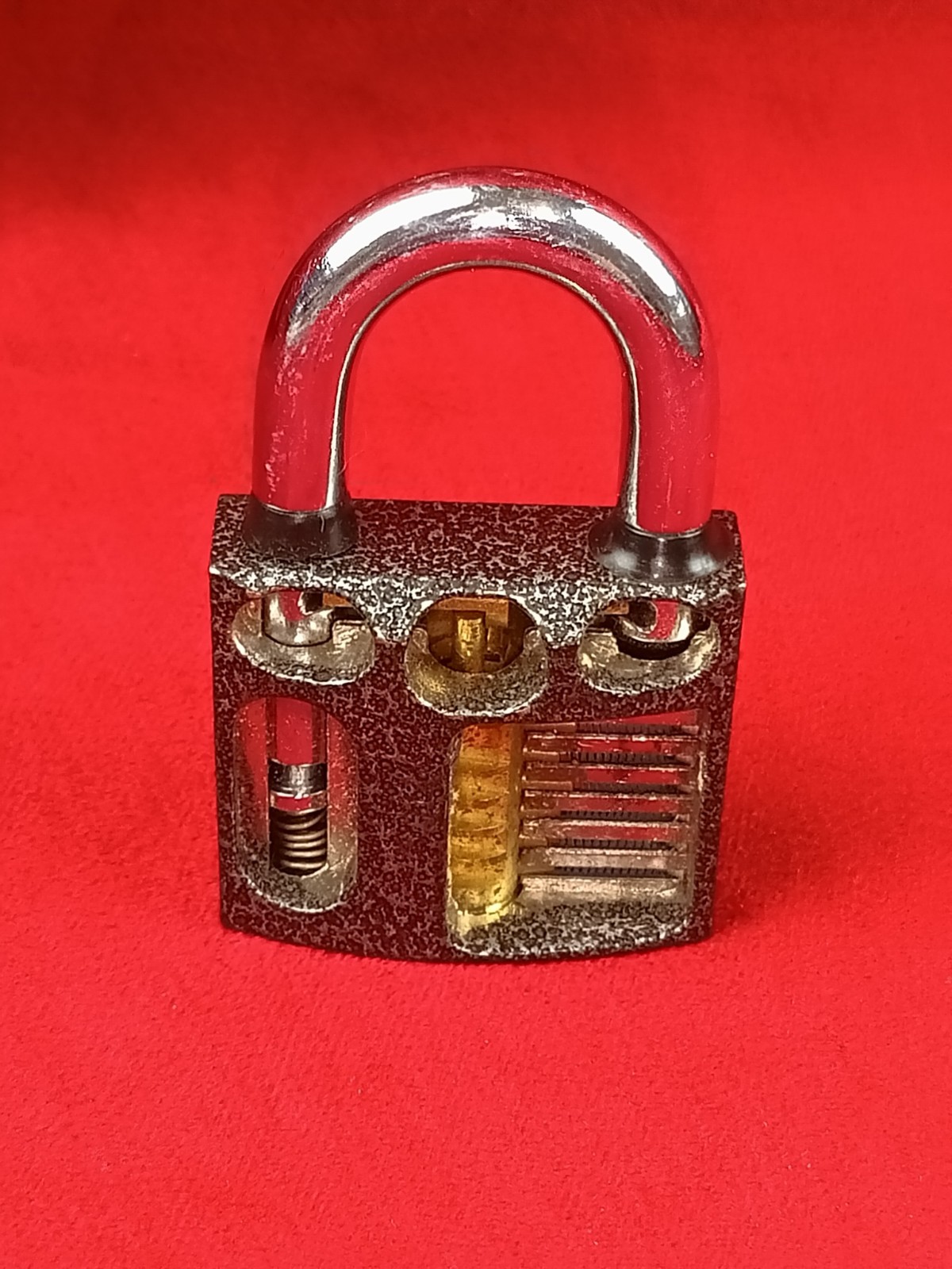 Practice Padlock — Cutaway Training Padlock Metal No Keys