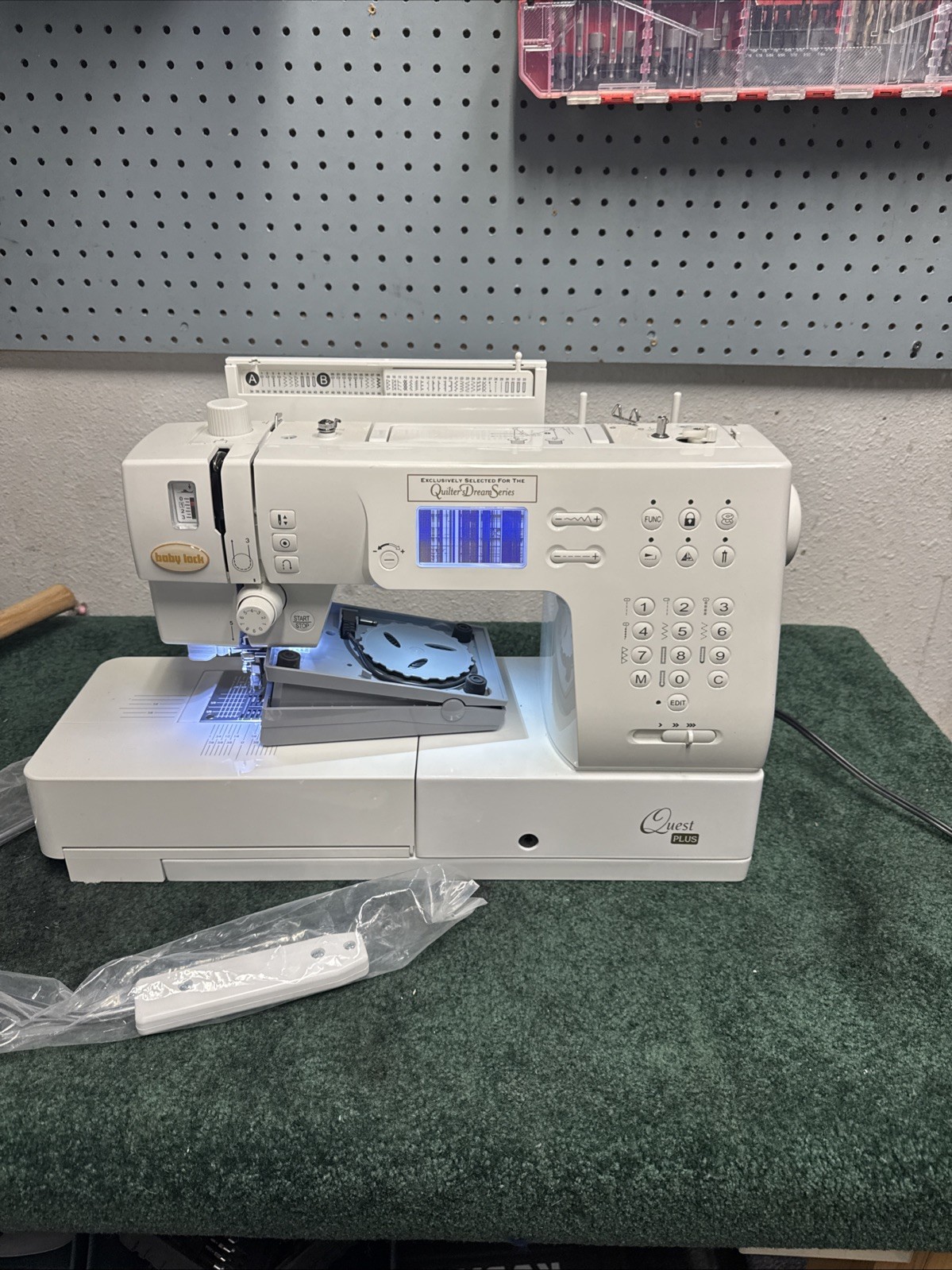 Baby Lock Quest Plus BLQ2 Sewing & Quilting Machine For Parts or Repair