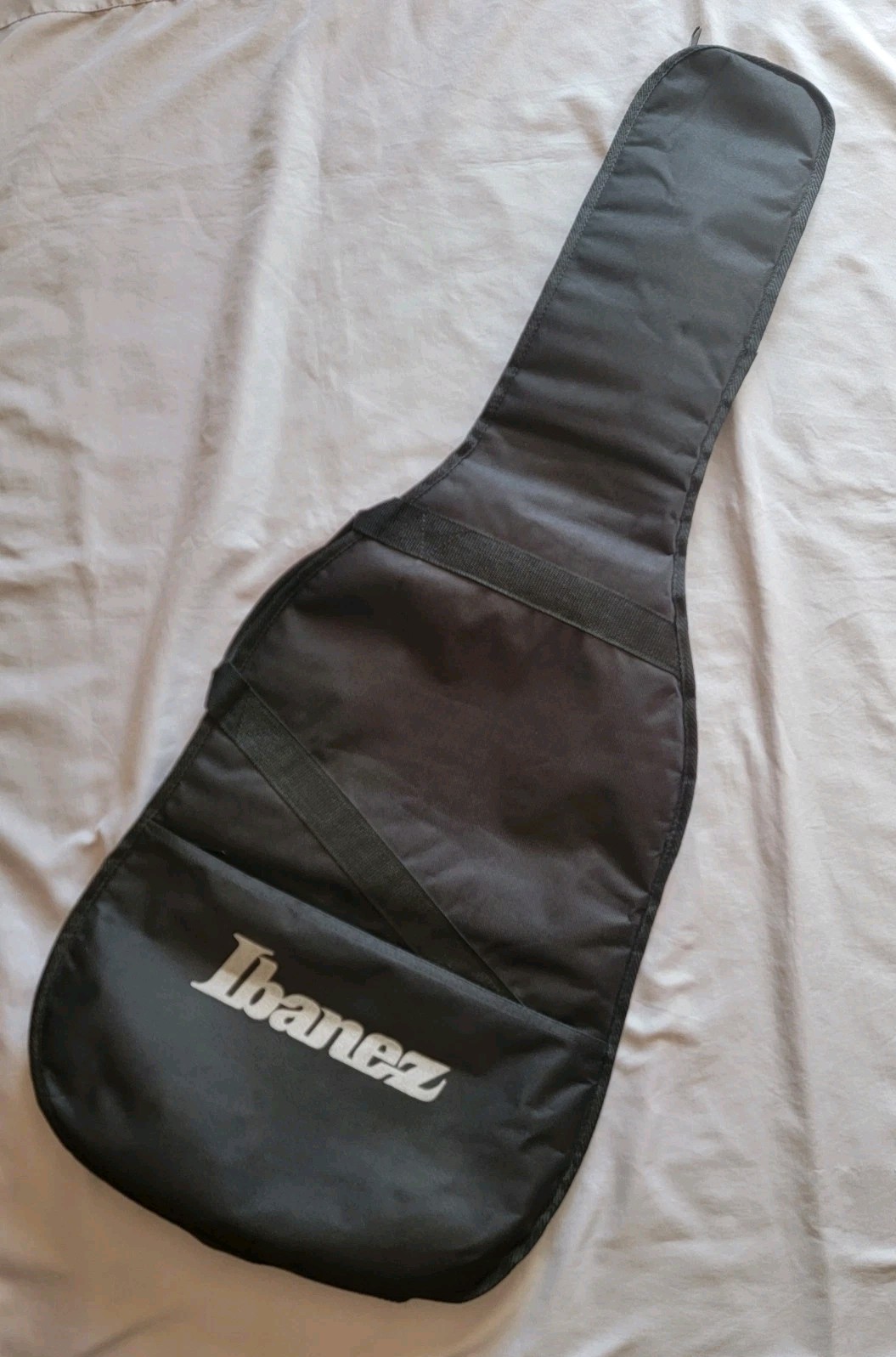 Ibanez Soft Shell Black Nylon Guitar Carrying Case Gig Bag Crossbody Strap