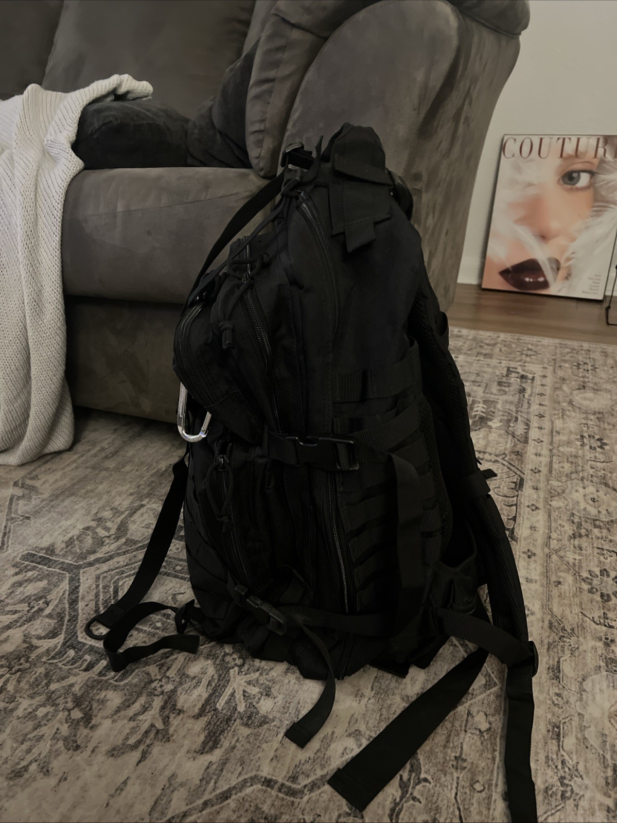 BLACK TACTICAL BUG OUT BAG