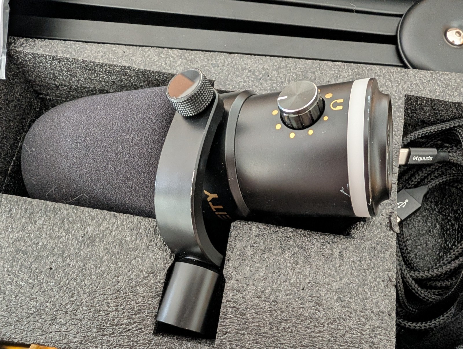 Deity VO-7U USBS Microphone with Boom Arm Kit and RGB Light