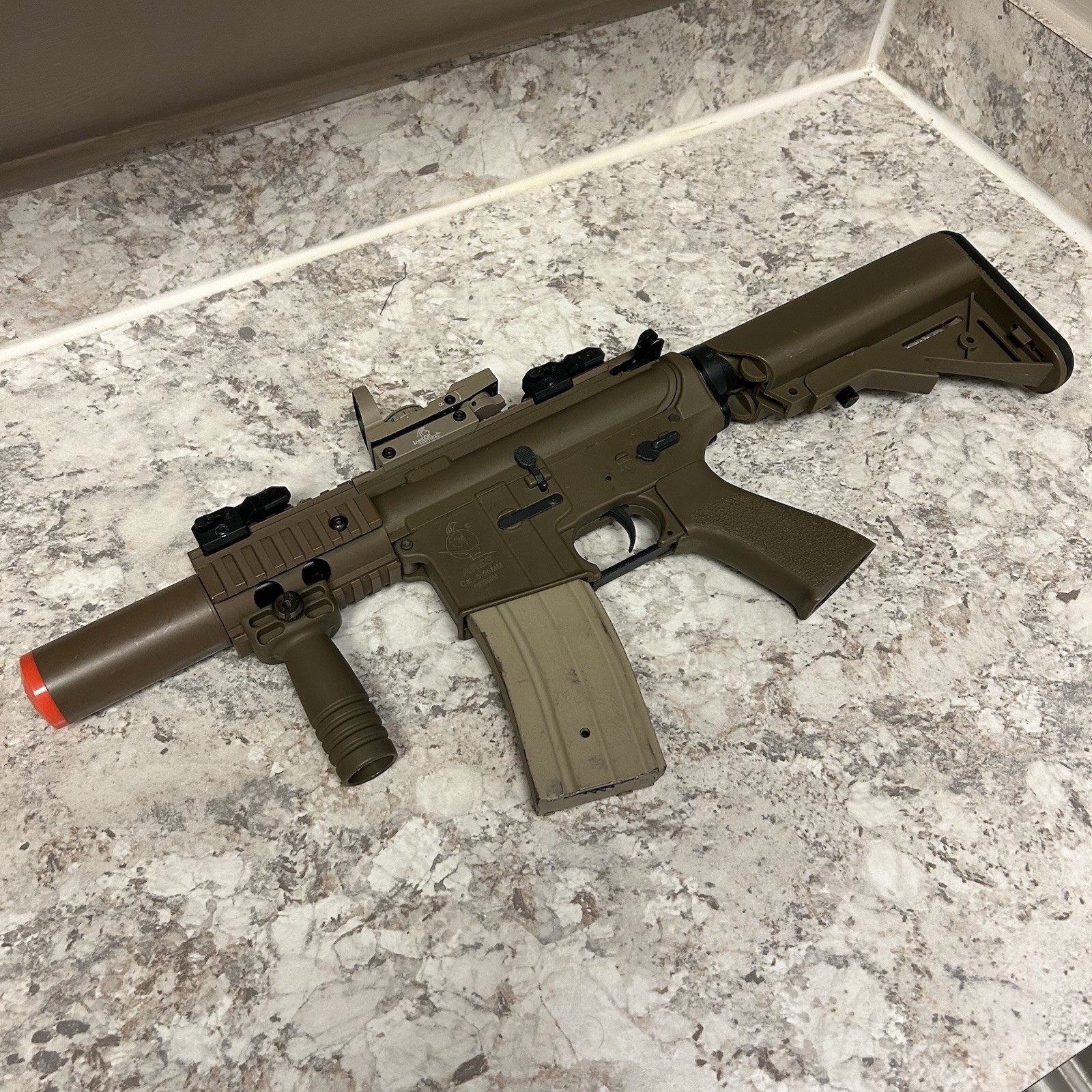 Ares Airsoft Tan Lancer Tactical Red Dot Sight Foregrip AEG S-Class
