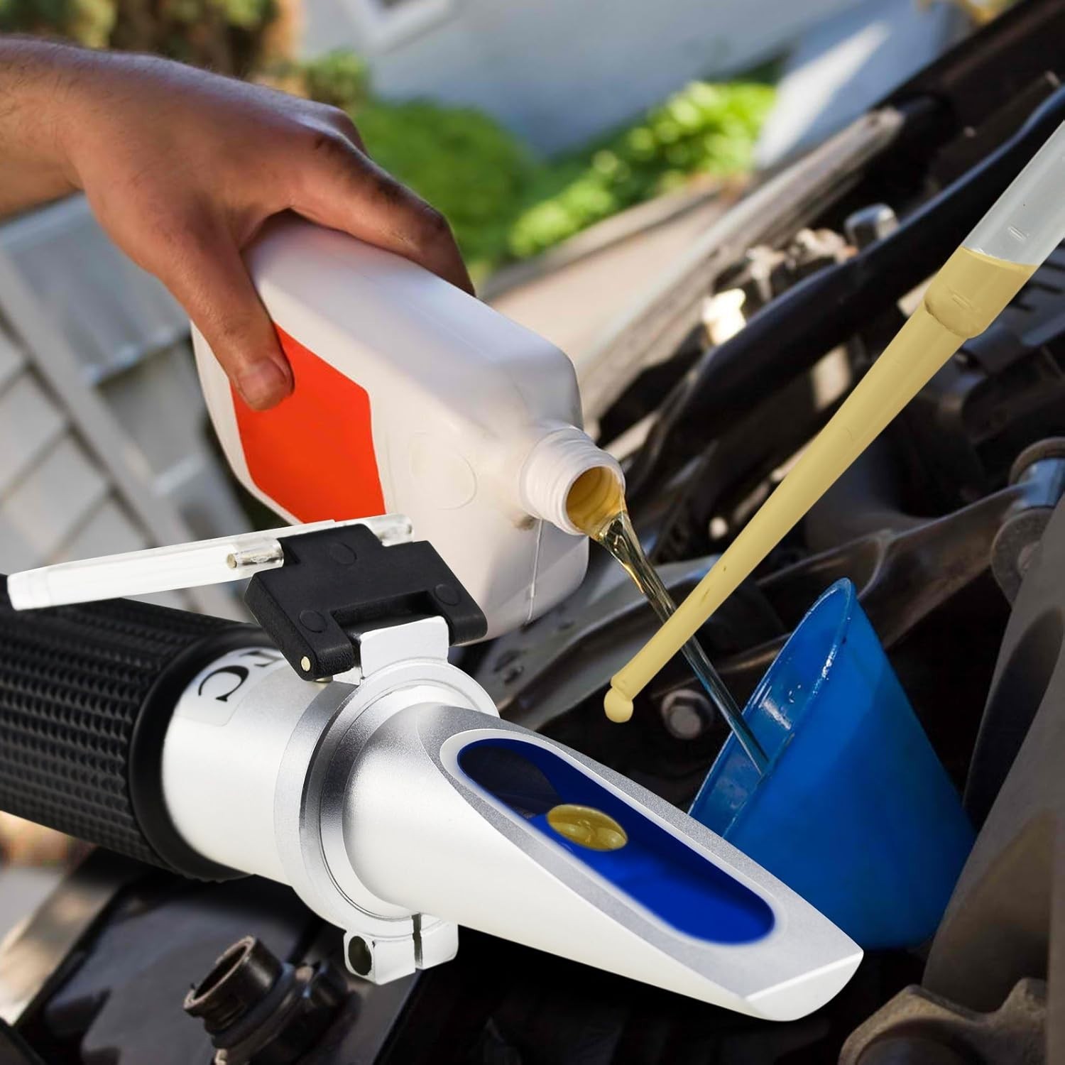 Precision Antifreeze Refractometer with Large Scale & USB LED Light for Testing