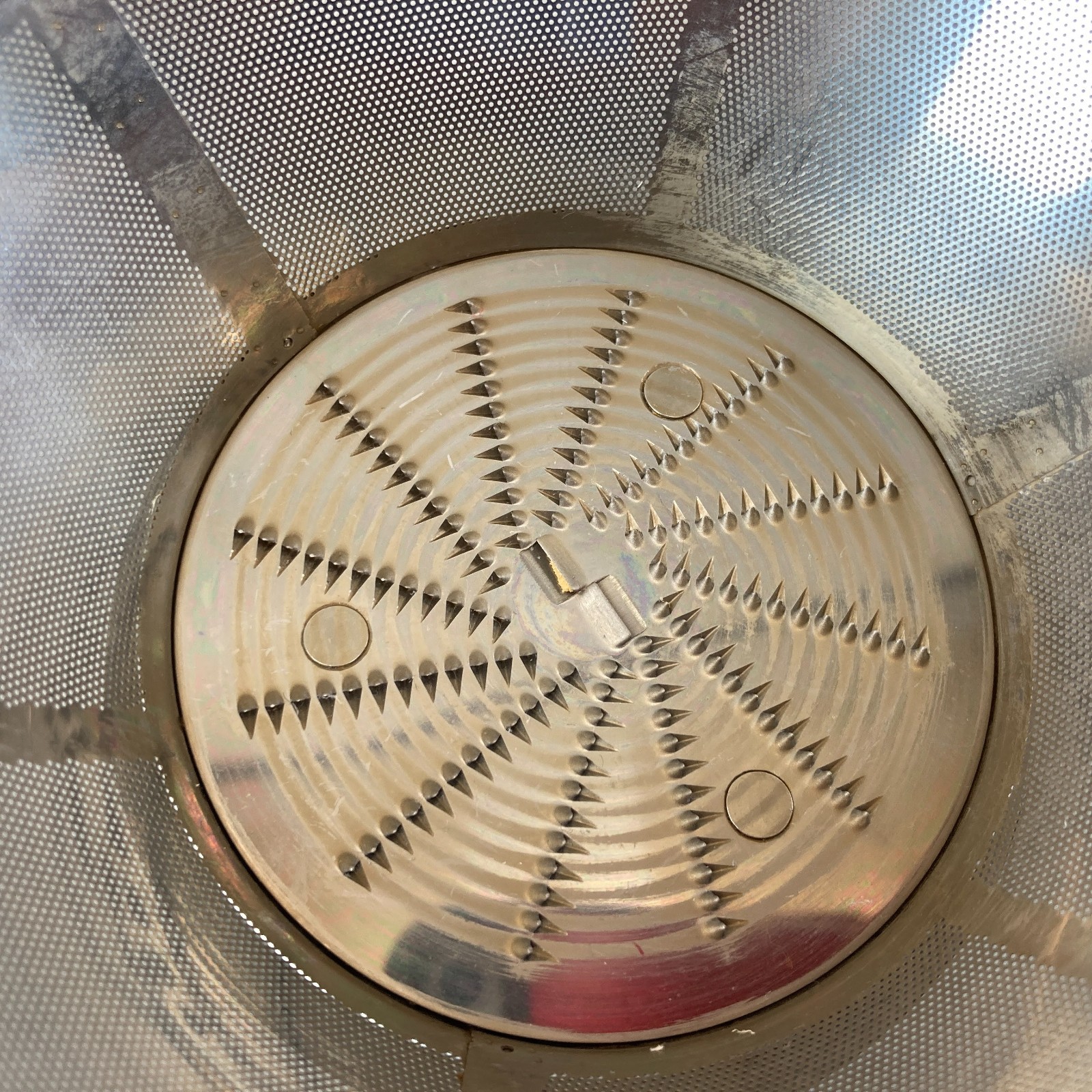 Black & Decker JE2400 Juicer Replacement Strainer Basket Filter Blade Assembly