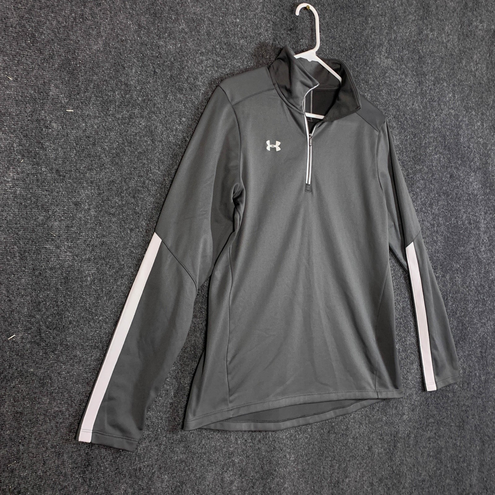 Under Armour Pullover Mens Medium Gray Quarter Zip Long Sleeve All Season Gear