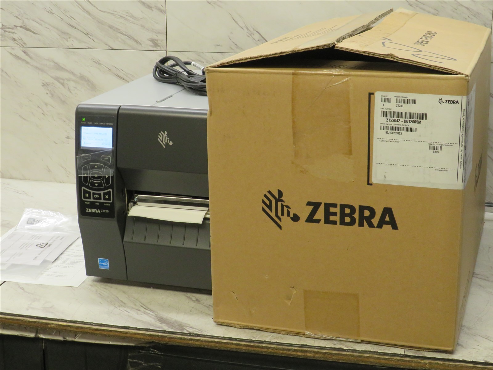 Open Box Zebra ZT230 Direct Thermal Printer USB Serial ZT23042-D012005M