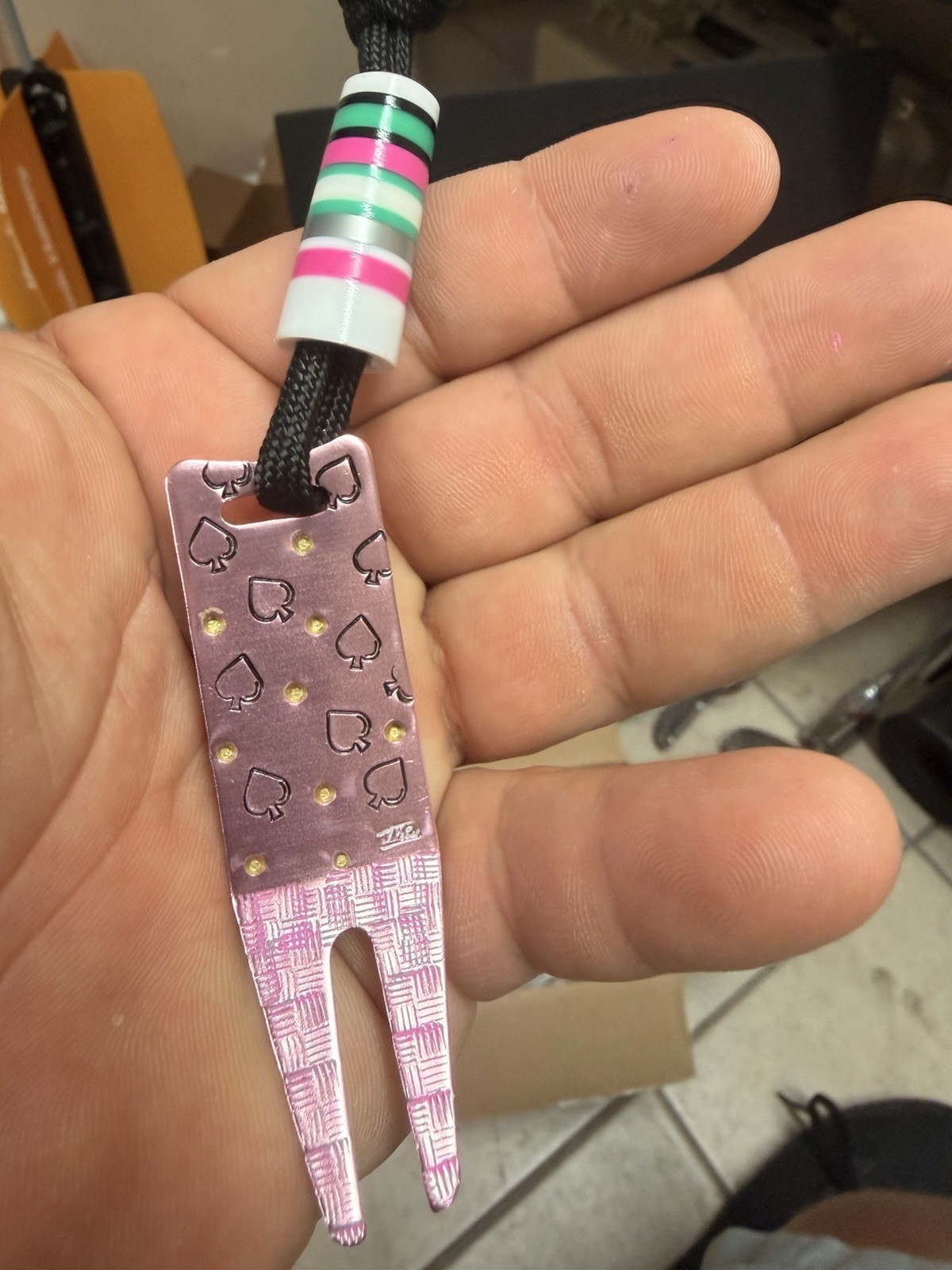 HANDCRAFTED 1/1 CUSTOM PAINTFILL HAND HAMMERED DIVOT TOOL Tío ⛪️ Golf