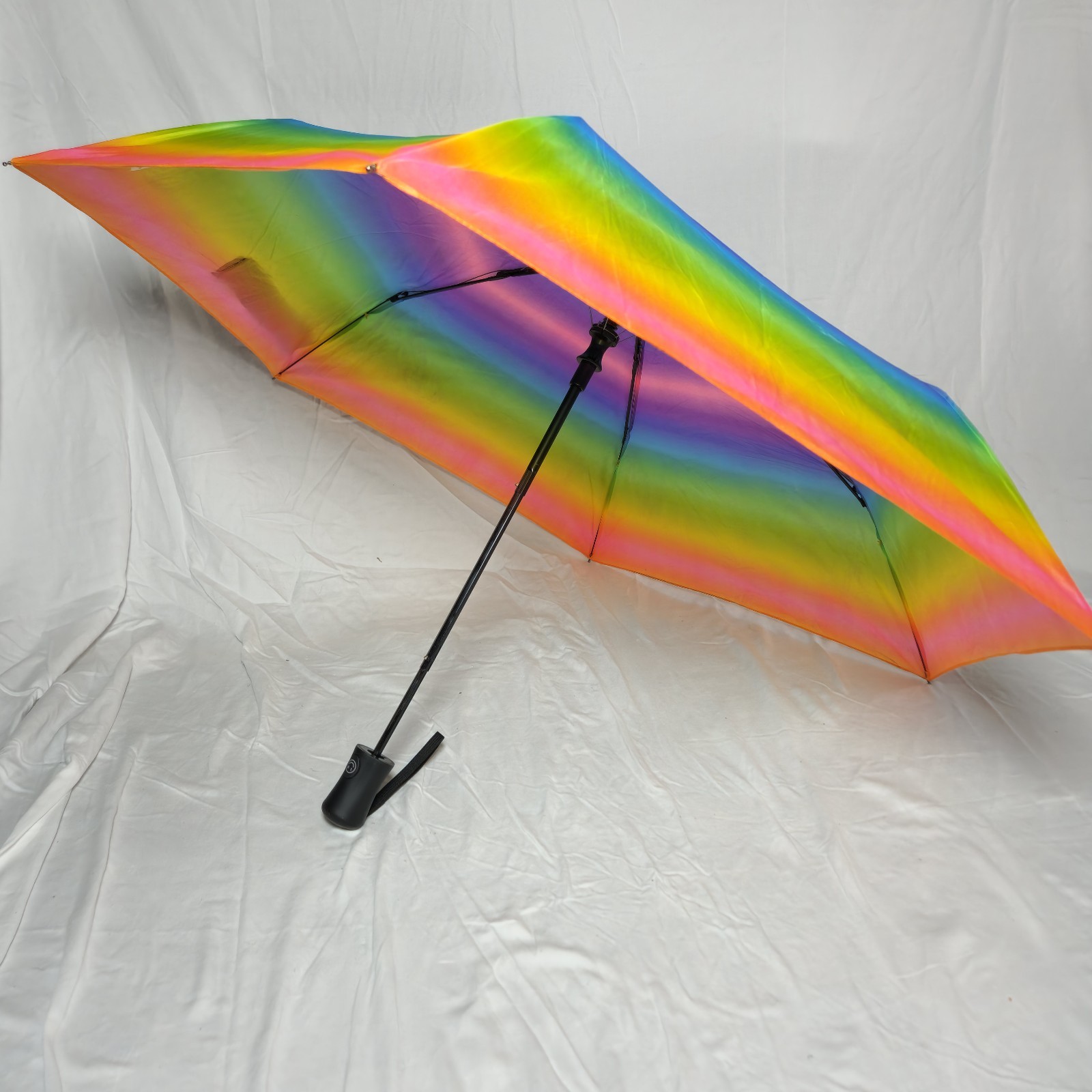 steve madden compact umbrella essex mfg rainbow gradient print polyester