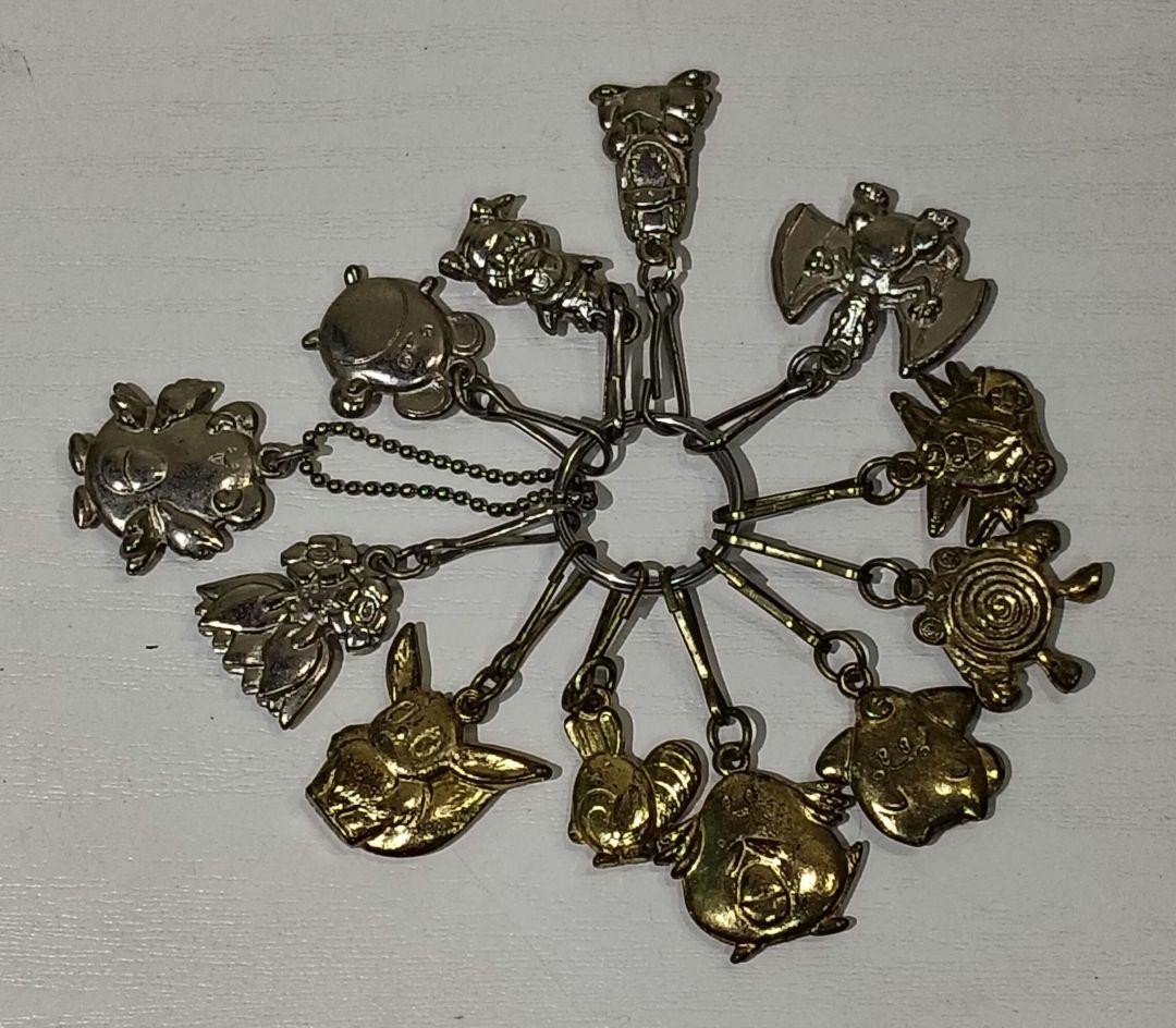 Pokémon metal charms set of 12 used vintage collectible, older items