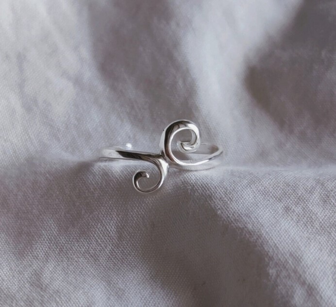 Valentine's Women's Stylish Solid Metal Adjustable Toe Ring 925 Silver