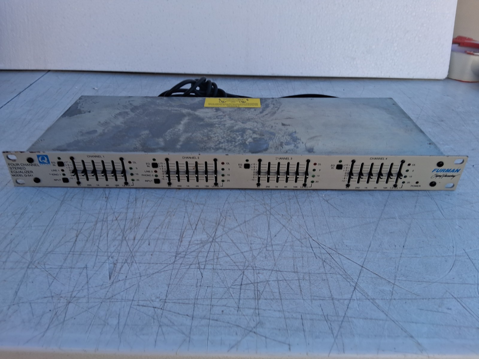 FURMAN Q-541 Four Channel 5 band Stereo Graphic Equalizer !