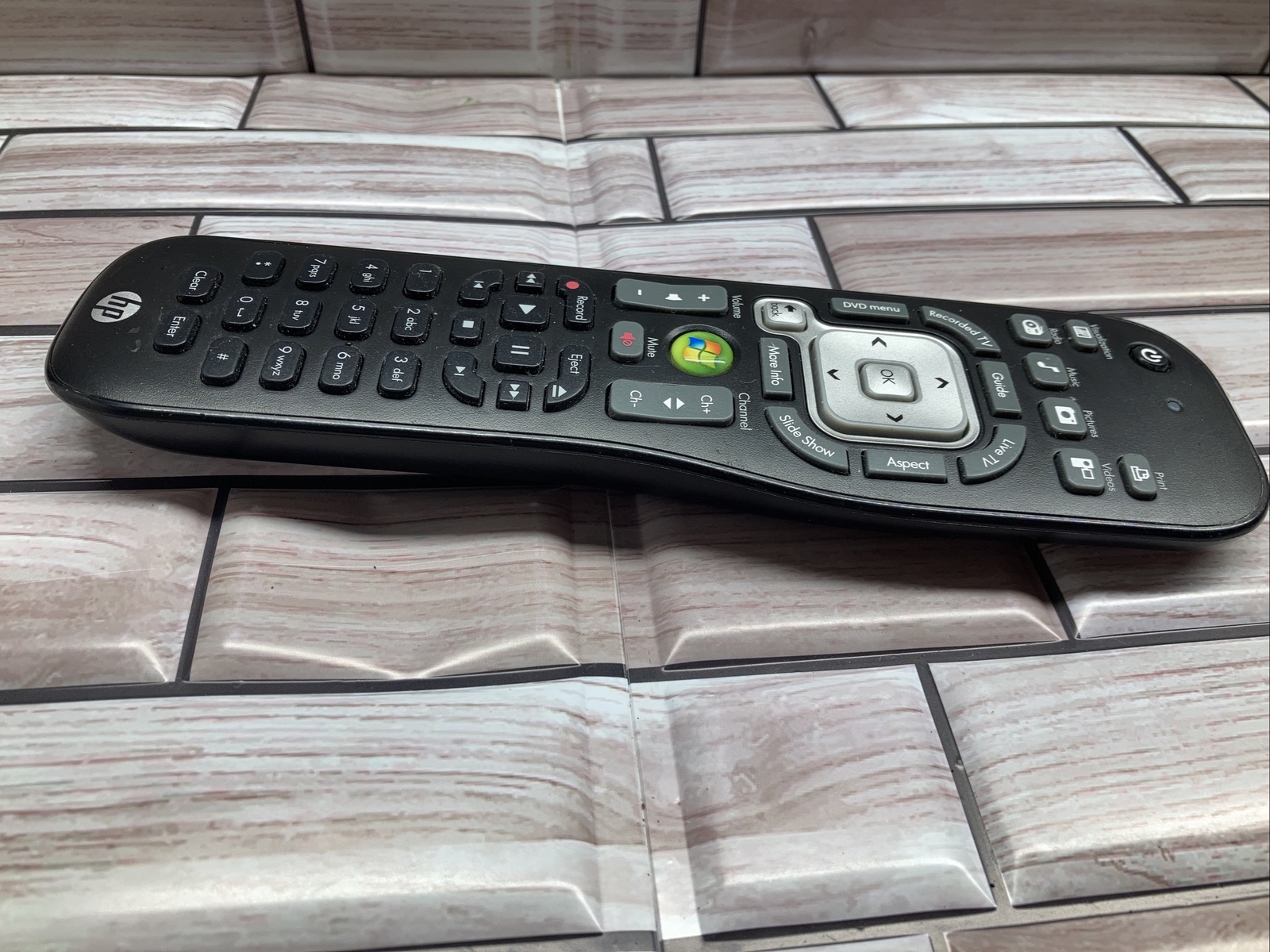 HP Wireless Multimedia Remote Control 643685-001 Hewlett Packard Read Desc
