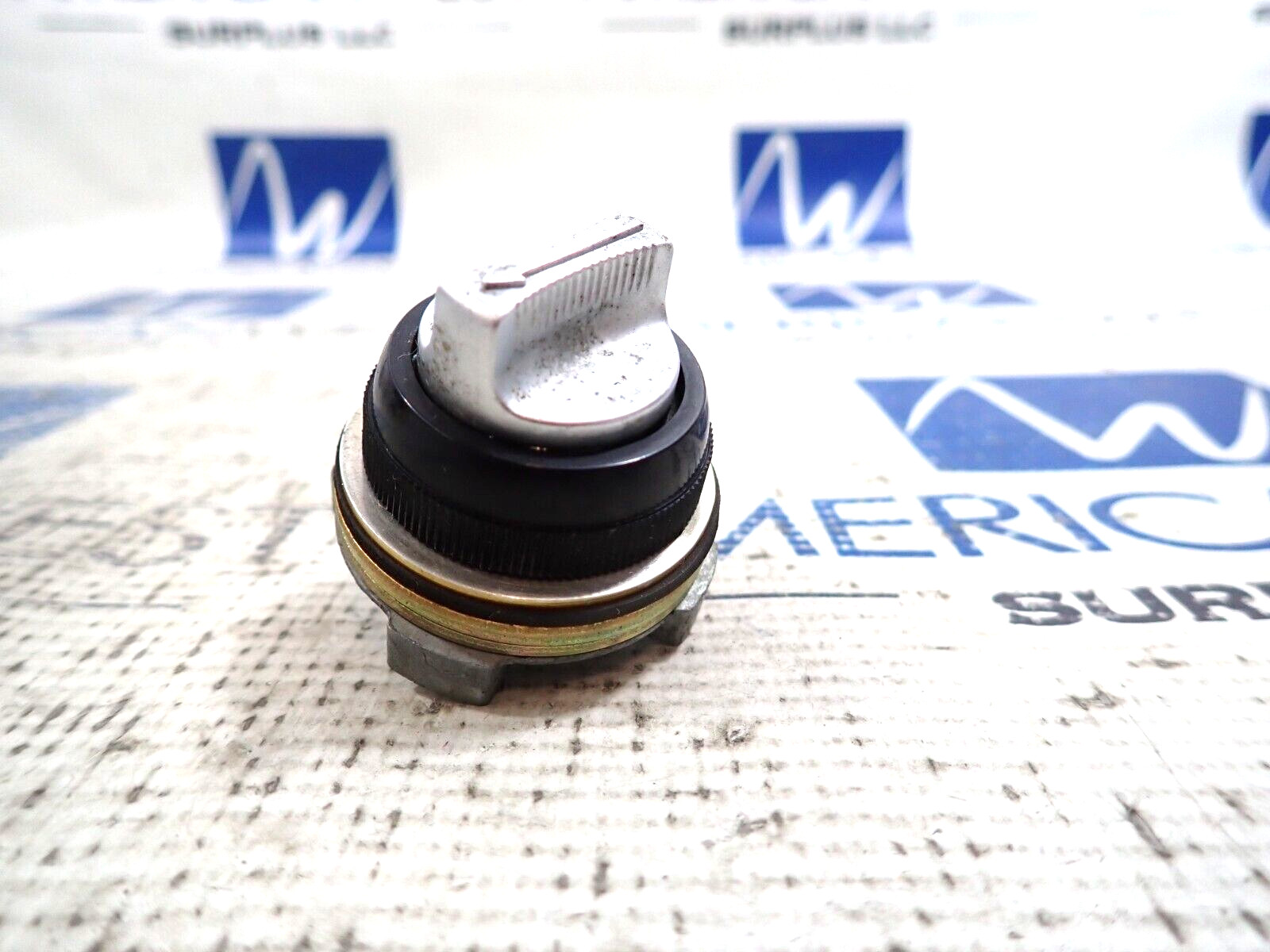UAA Clark Selector Switch 2 Position Switch Type HO Maintain Lot of 2
