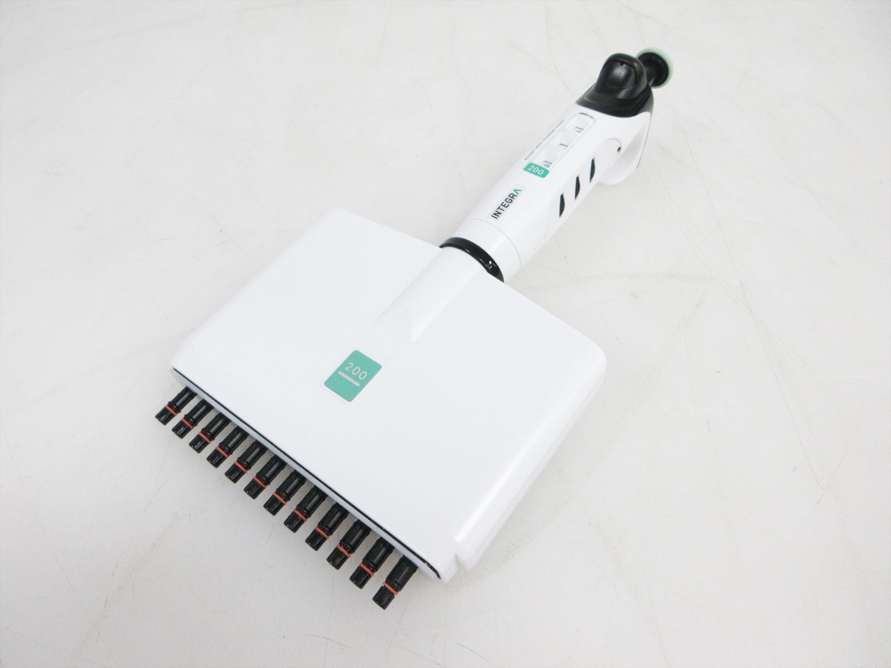 INTEGRA EVOLVE 3036 200 uL 12 CHANNEL MANUAL PIPETTE 20 - 200 uL
