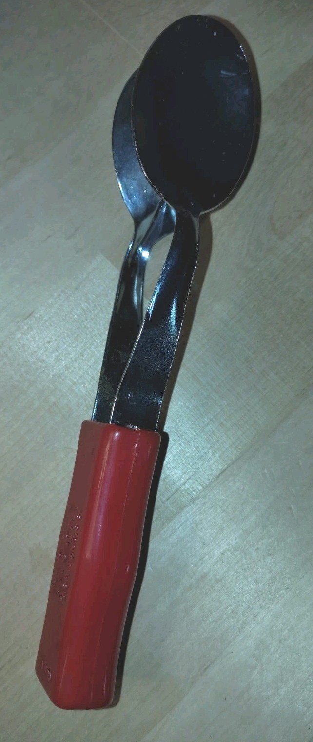 Trophy Brand Musical Spoons, Red