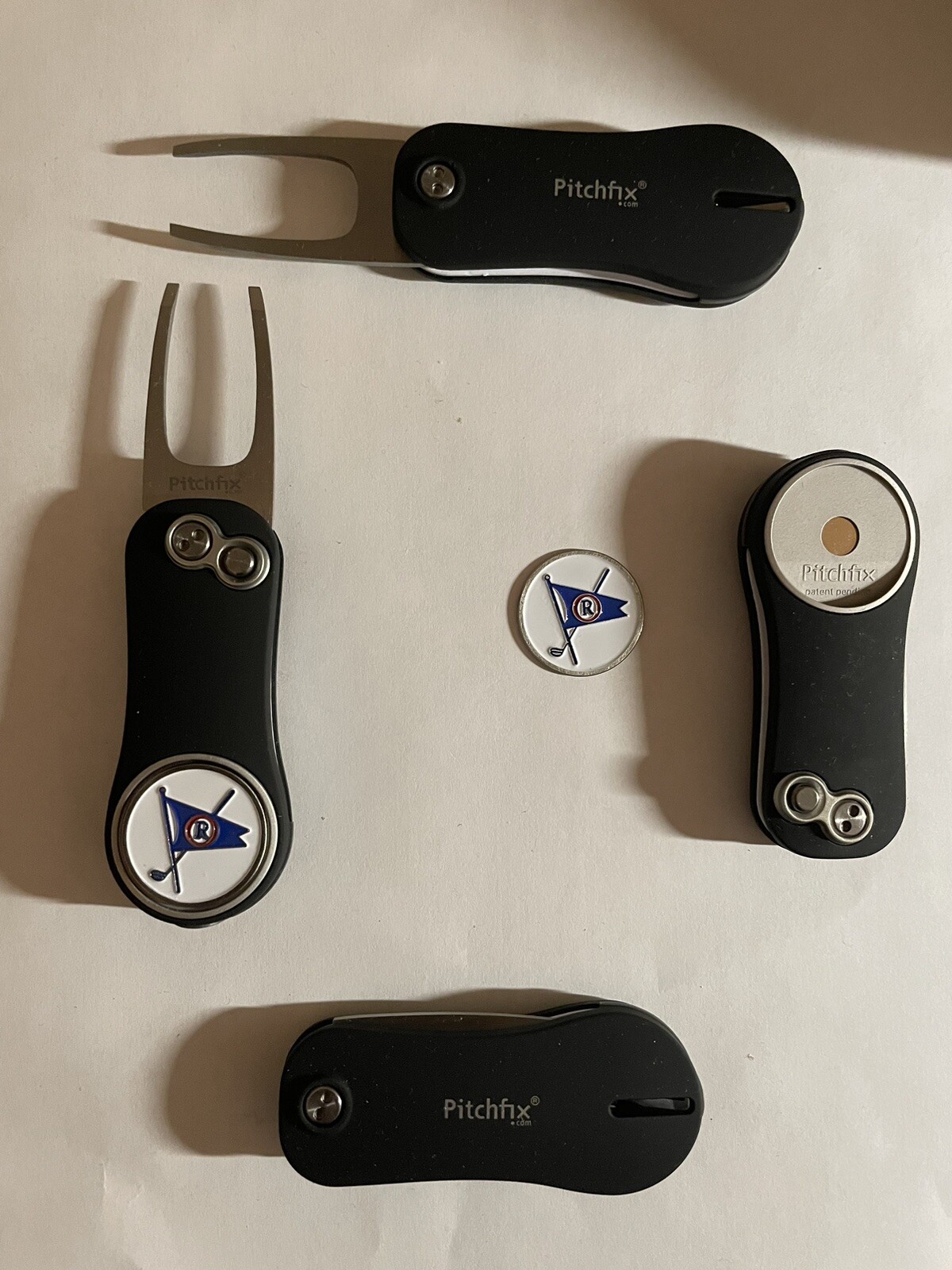 (1) Pitchfix Golf Switchblade Divot Tool Hybrid 2.0 & Ocean Reef Club 1" Marker