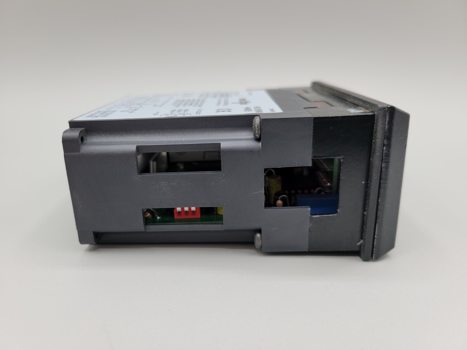 Red Lion Controls APLVD400 Digital DC Voltmeter LED Panel Mount Meter