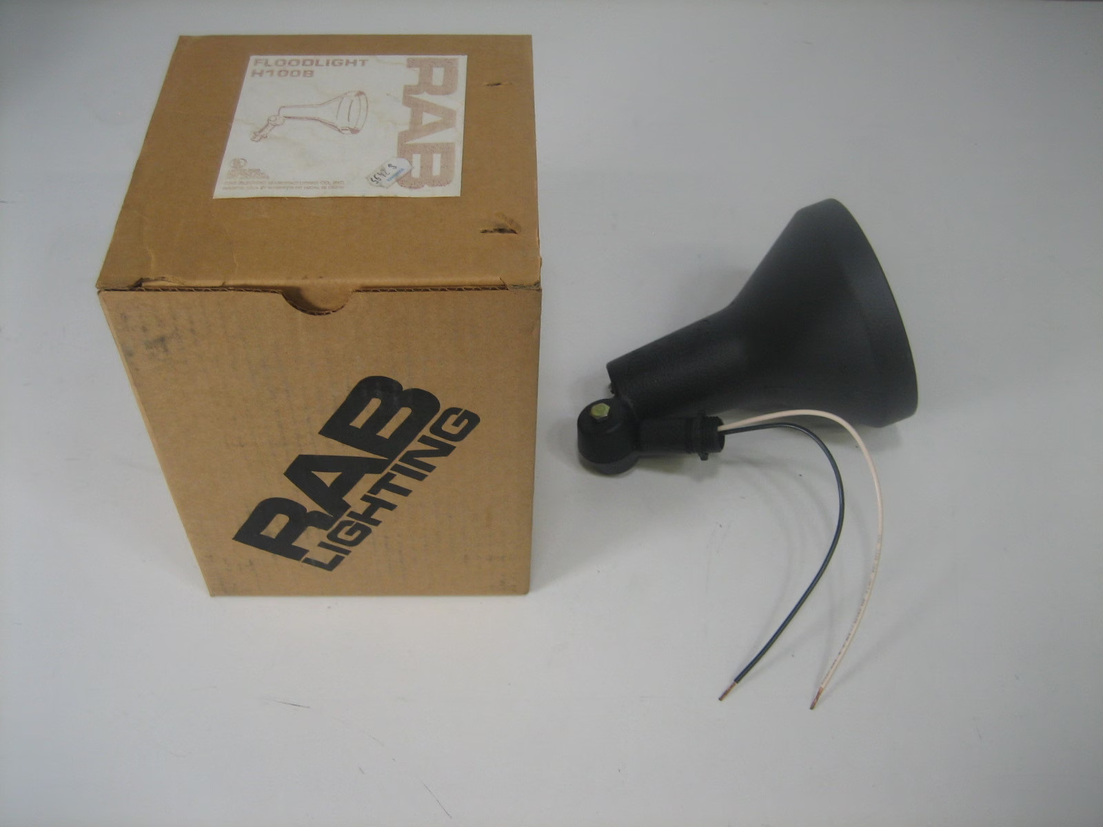 RAB H100B Floodlight 150 Watt Max Yard Accent lighting Landscaping Lights NEW