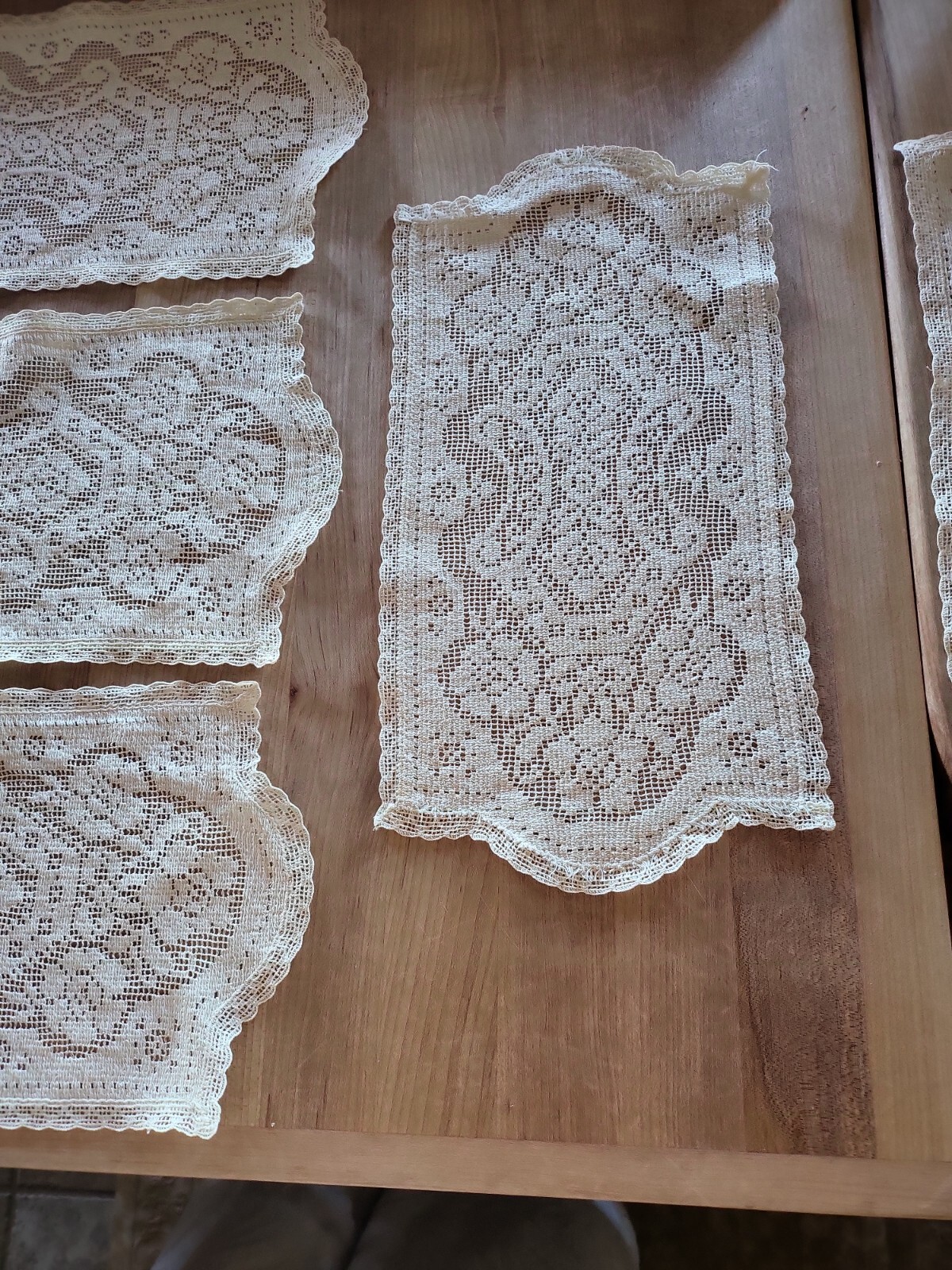 Two Headrests And Four Armrests Set Lace Fillet