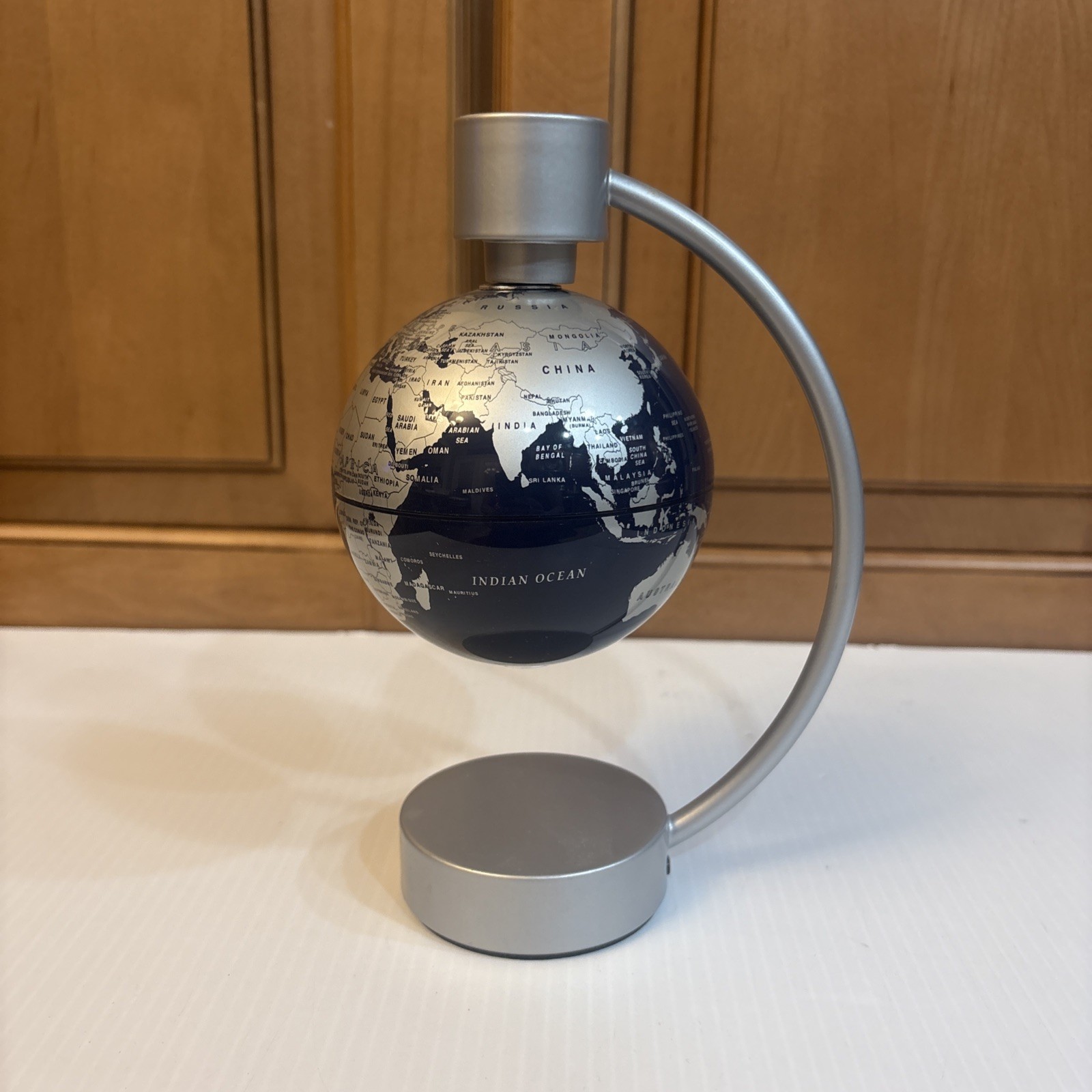 Stella Nova Magnetic Globe