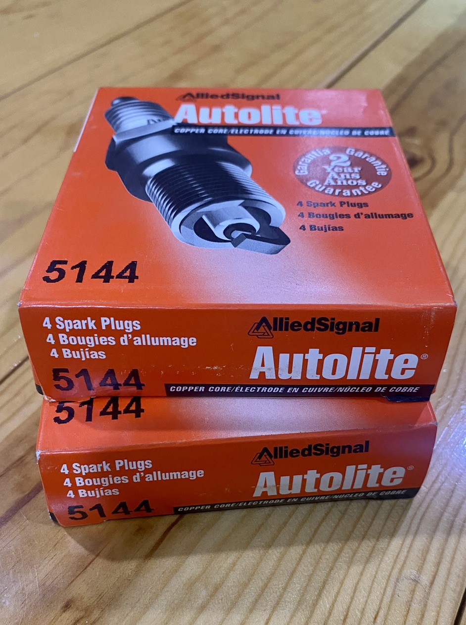 Autolite 5144  Ignition Spark Plugs Set Of 8 - Copper Core