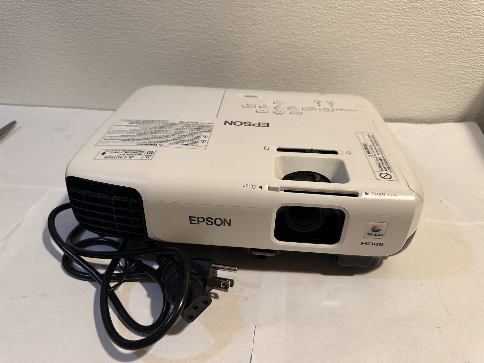 EPSON VS230 LCD Projector H552F Tested Working