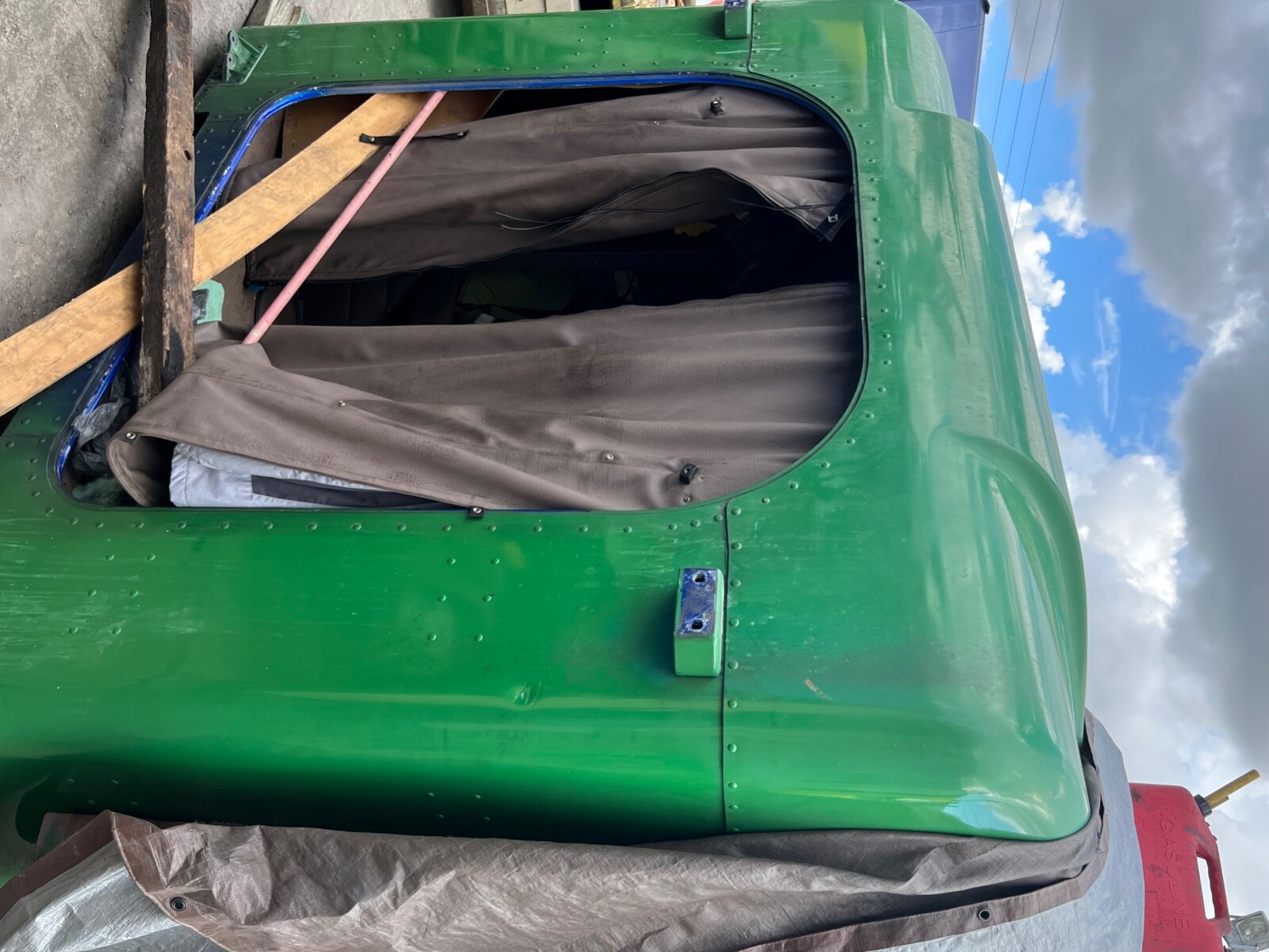 63 inch Peterbilt sleeper green