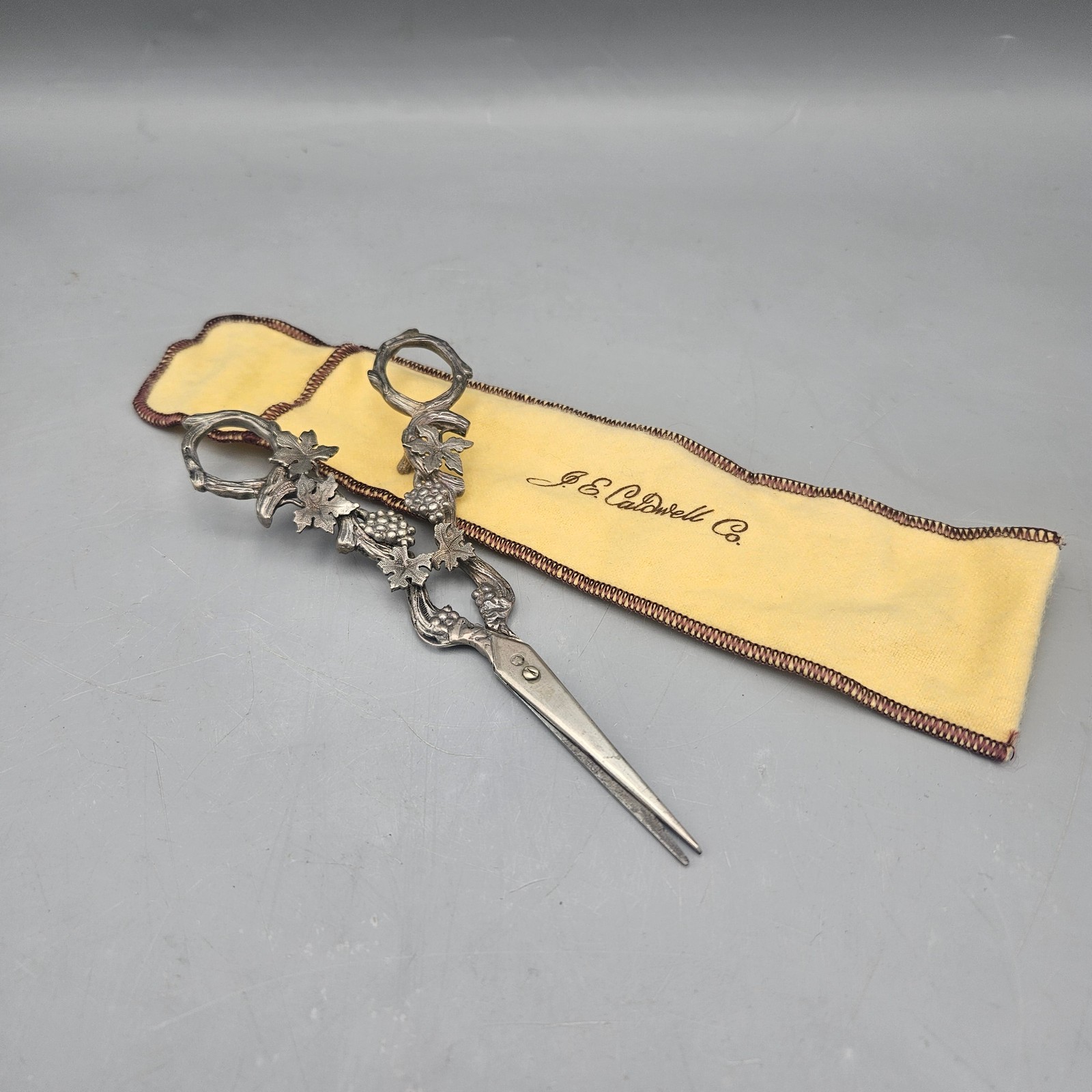 Dutch 833 Silver Grape Shears