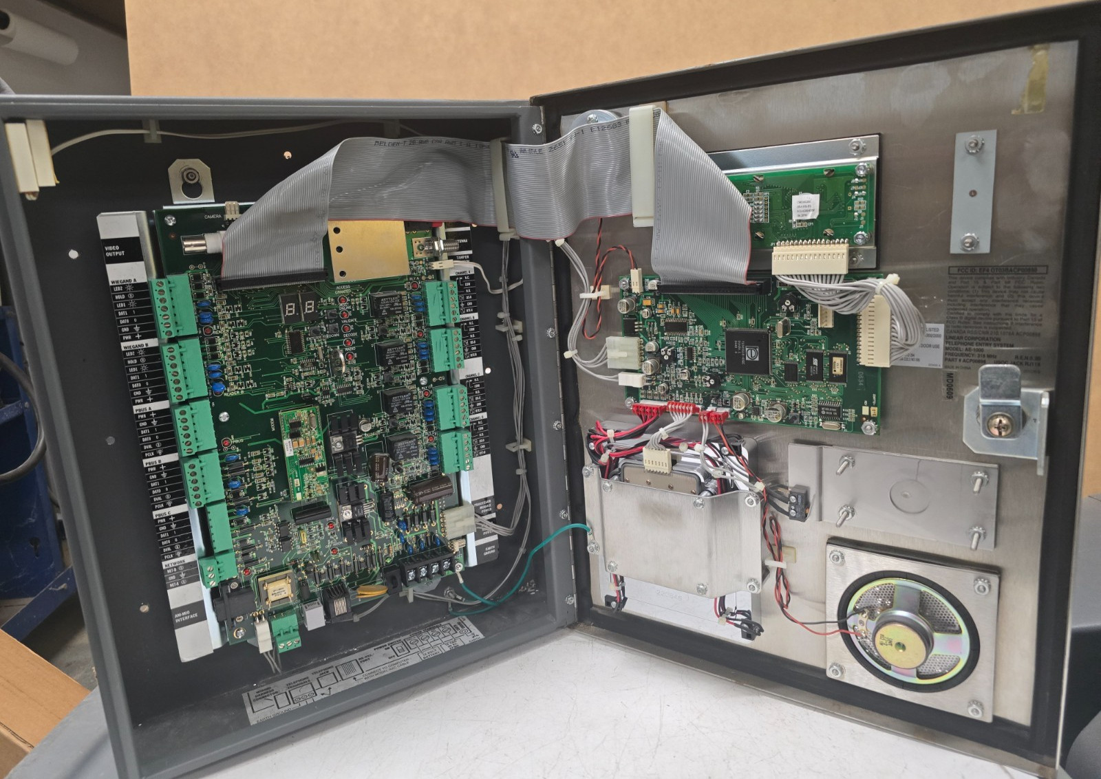 U26776 USEDTESTED Linear AE1000 Telephone Entry SystemFree SH G2U