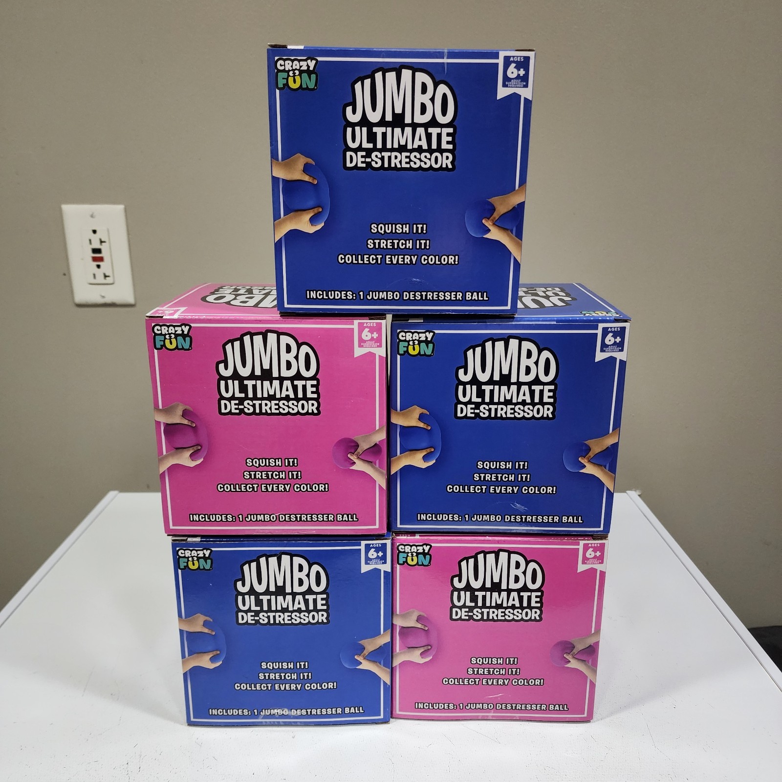 1x Crazy Fun Jumbo Ultimate De-Stressor Stretchable Squishable Squeeze Ball