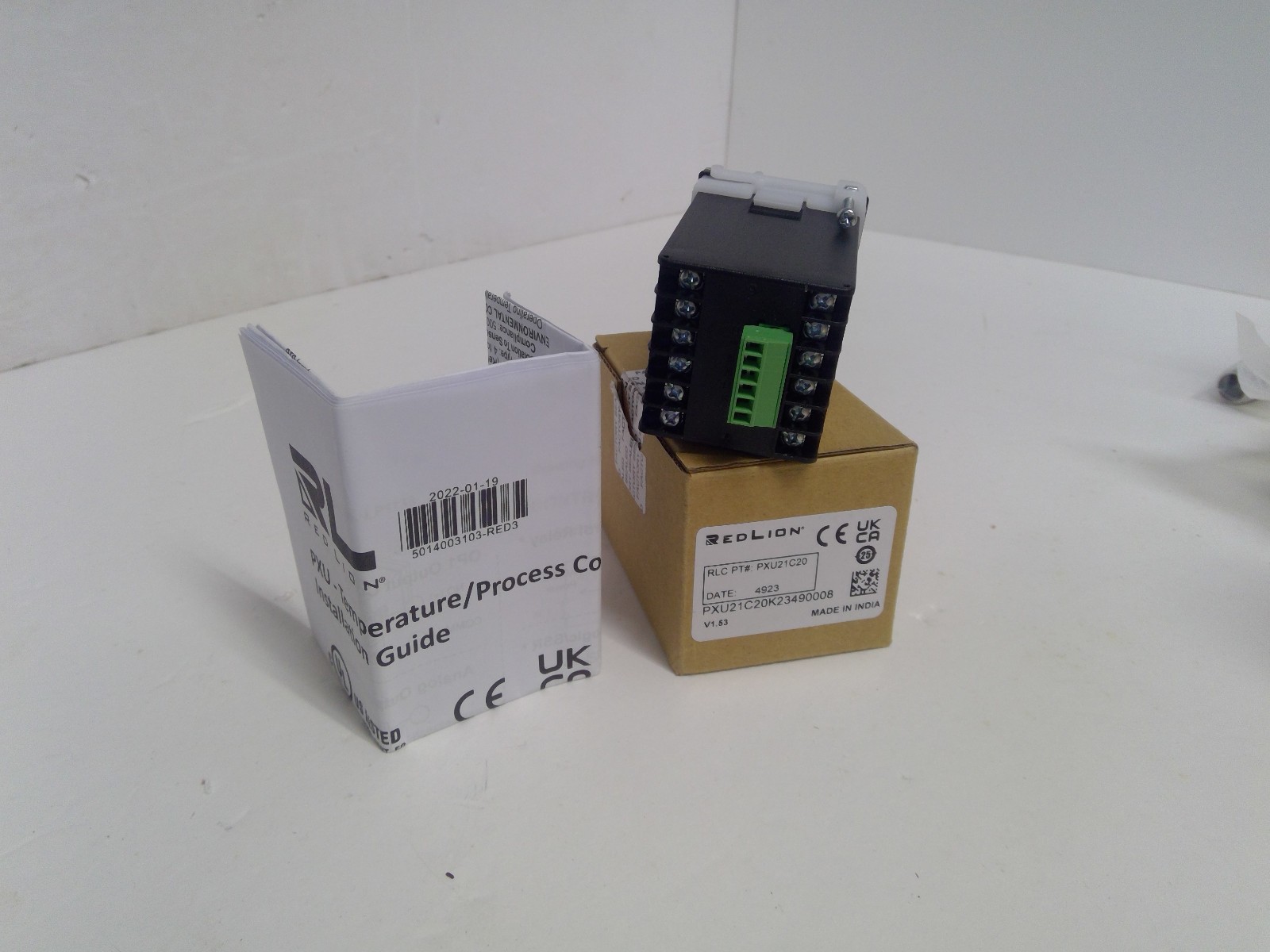 Red Lion PXU21C20 Temperature PID controller for valve position 120VAC powered
