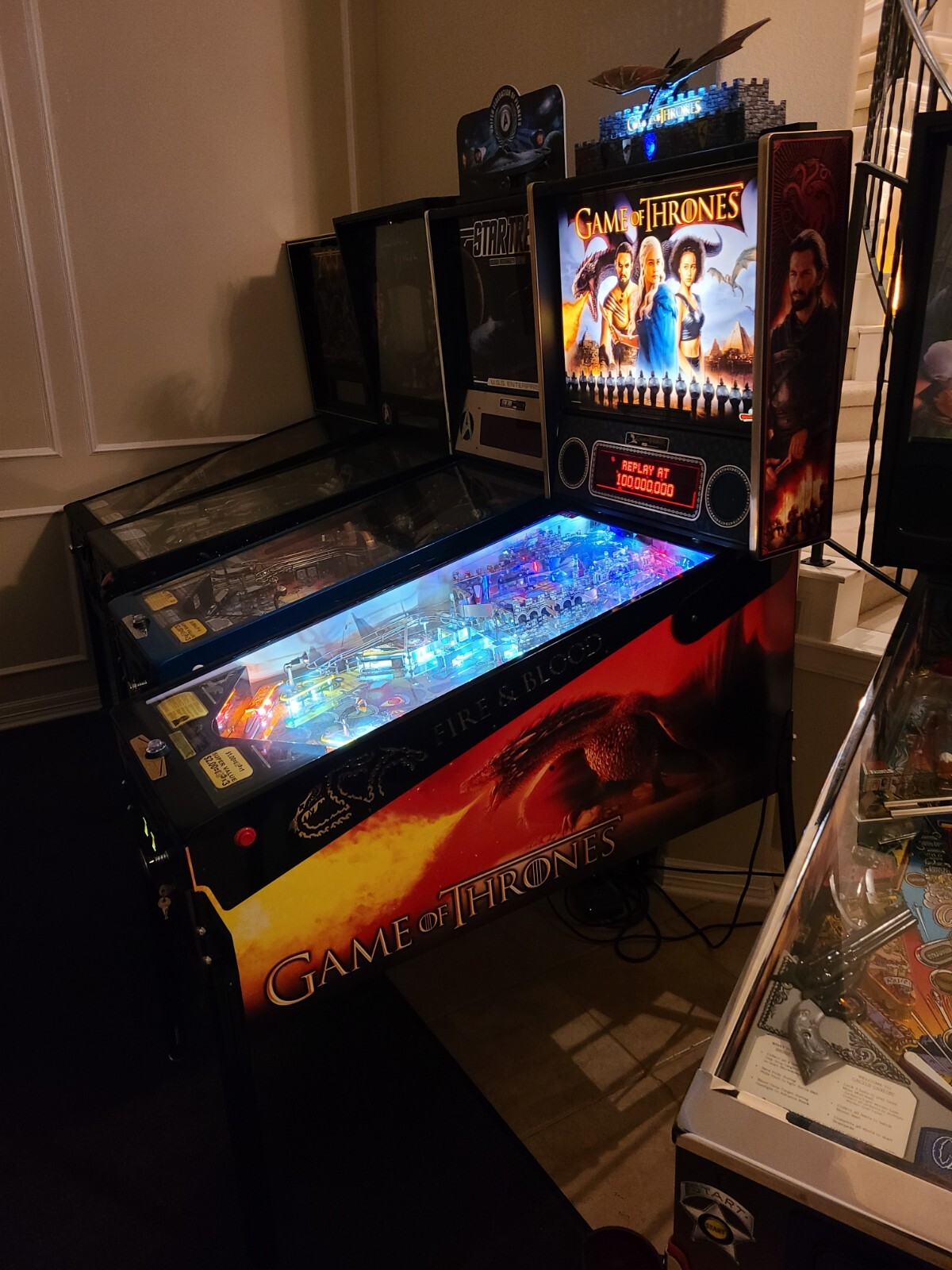 Stern Game of Thrones Limited Edition Pinball Machine HUO with Topper