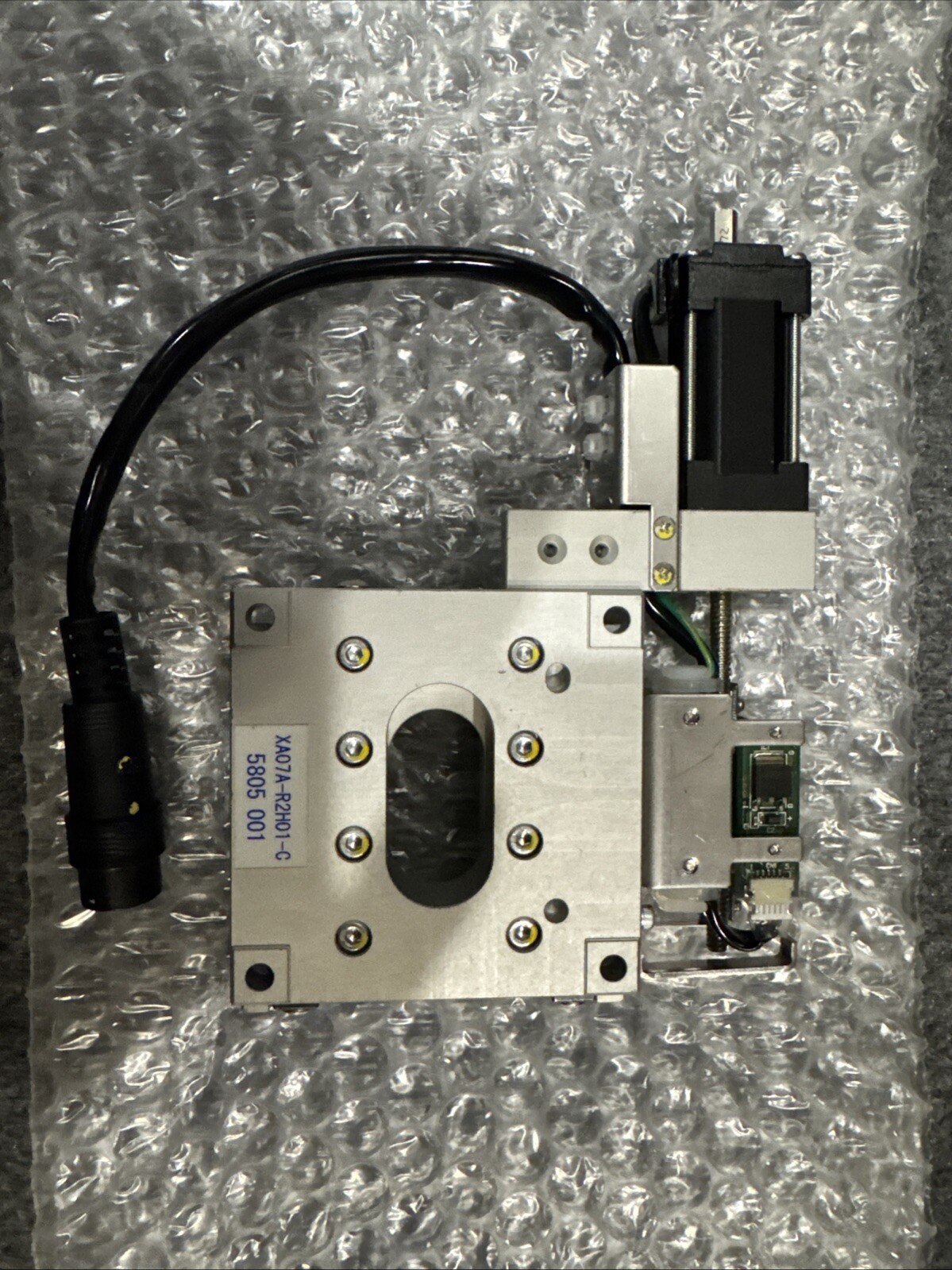 KOHZU XA07A-R2H01 MOTORIZED Linear POSITIONING STAGE