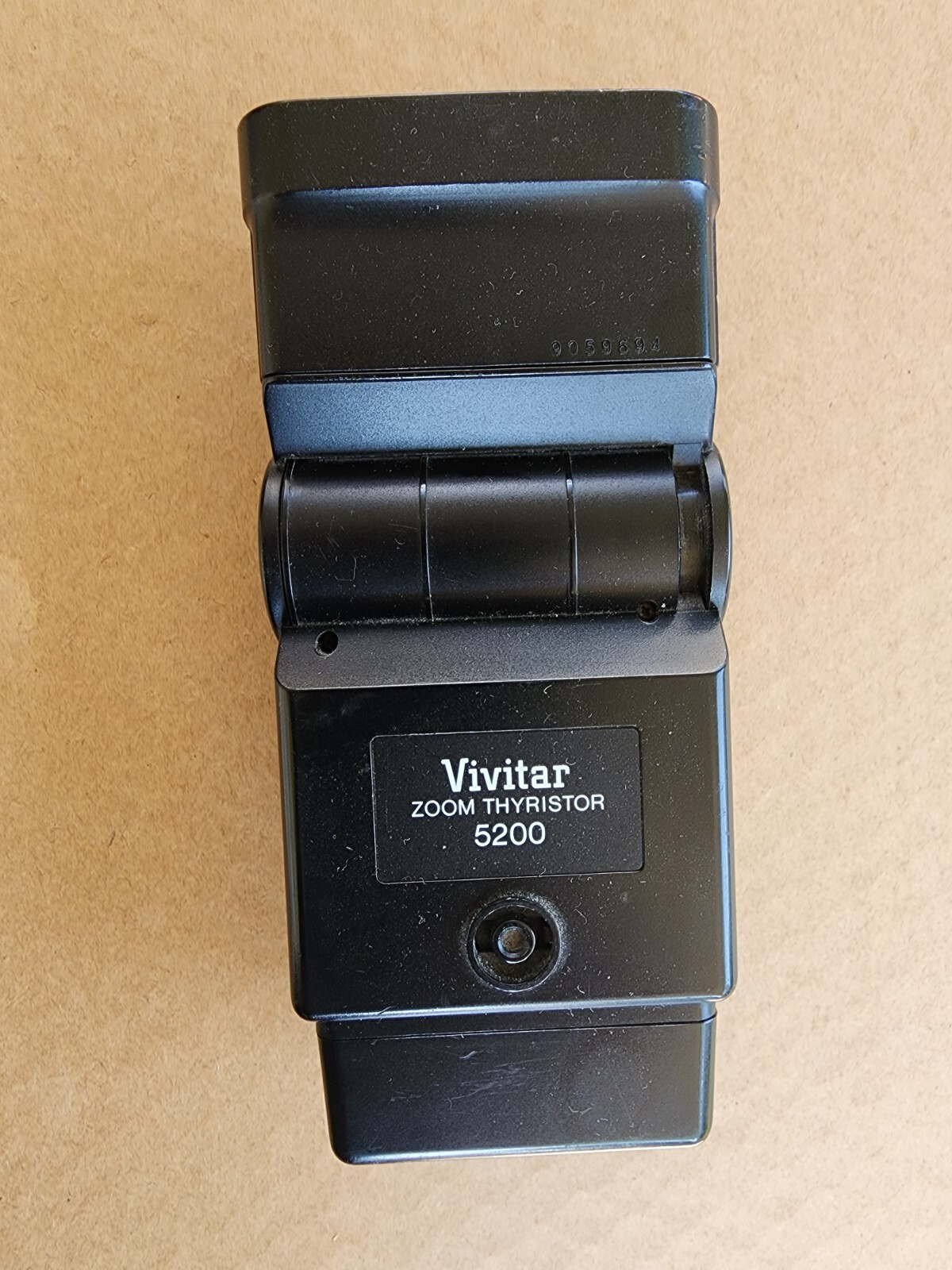 Vivitar Zoom Thyristor 5200 Camera Flash - working condition