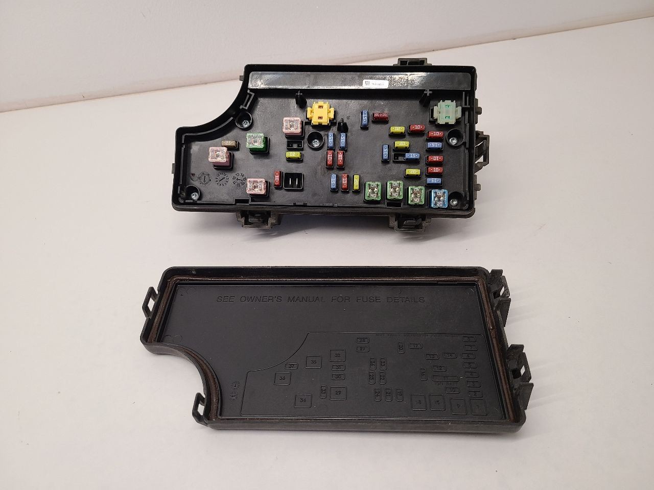 2011 - 2014 JEEP COMPASS Chassis ECM Body Control BCM Next To Battery