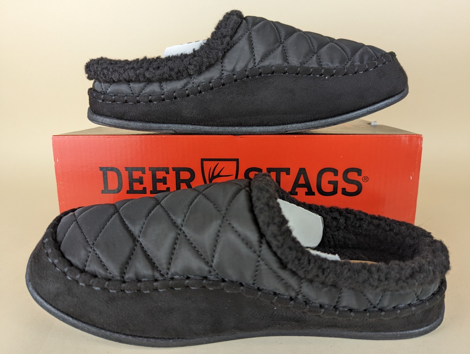 DEER STAGS Slippersooz Alma Slippers Mens 7 M Black Quilted Slip On Shoes NWB