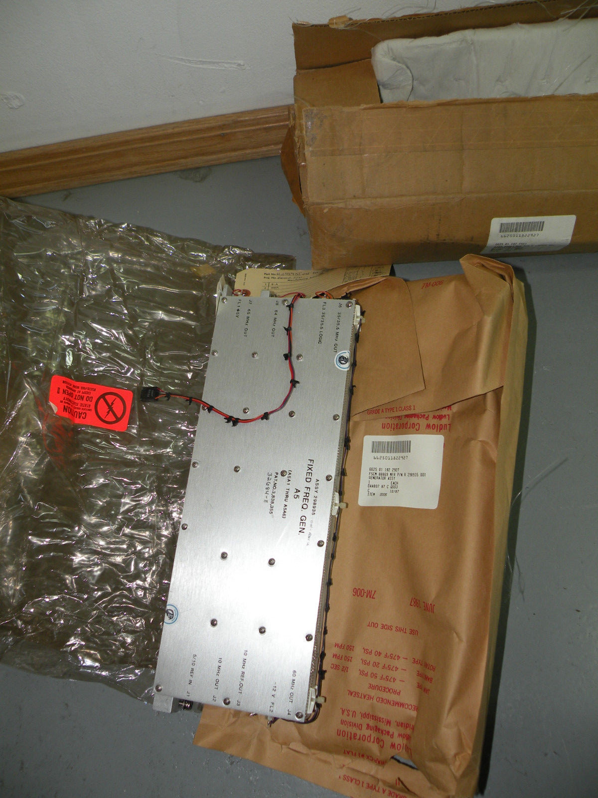 Eaton Fixed Signal / Frequency Generator A5 R 298935-001
