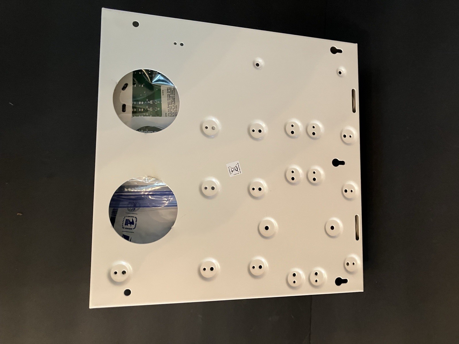 GE NetworX NX-6V2 Security Alarm System Cabinet with Board & Control Panel