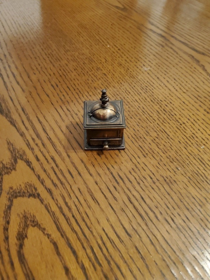 Vintage Pencil Sharpener Metal Old Fashion Record Player ?