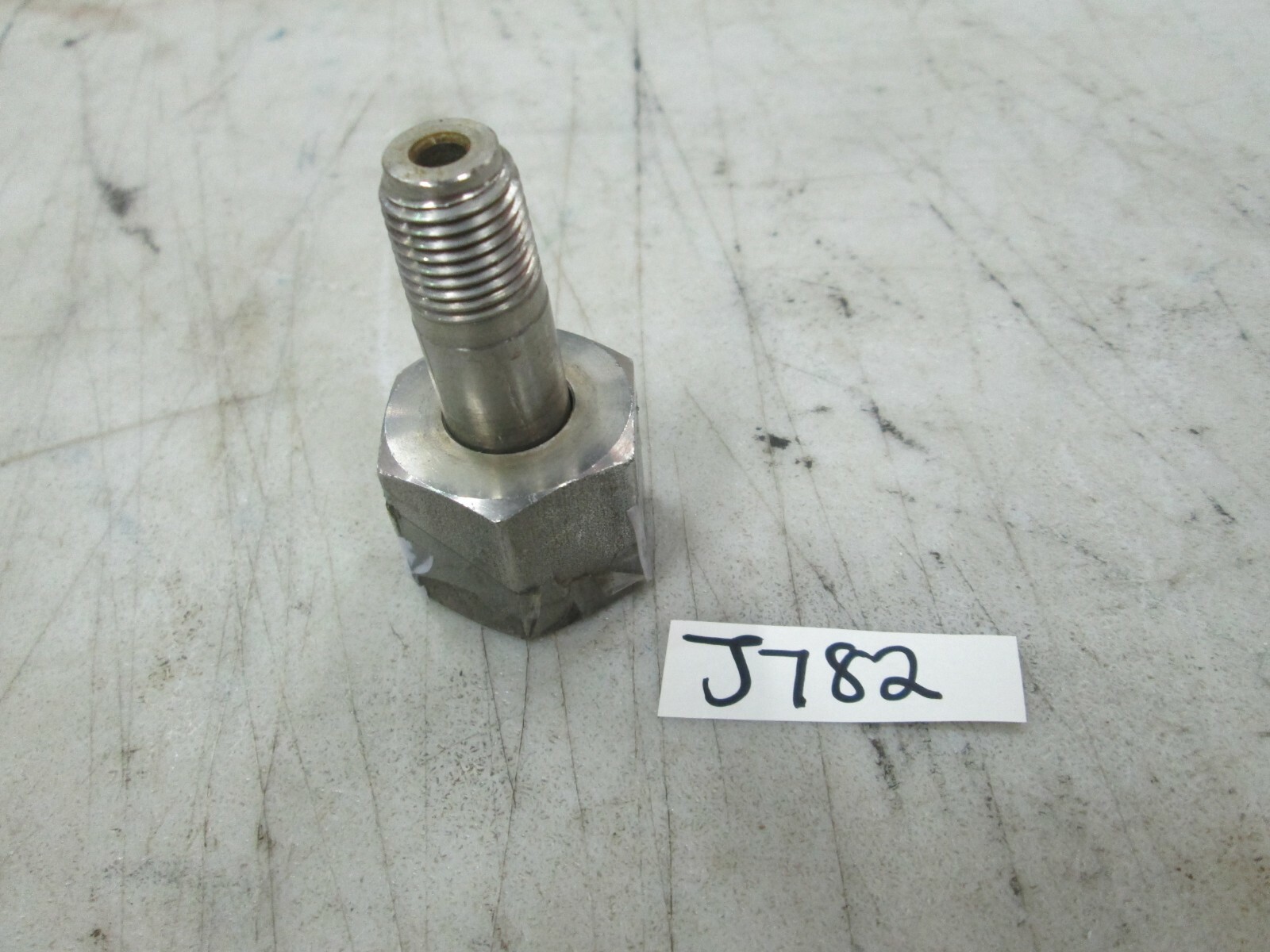 Oxygen Regulator S/S Bottle Adapter #540 1/4" MNPT (Used)